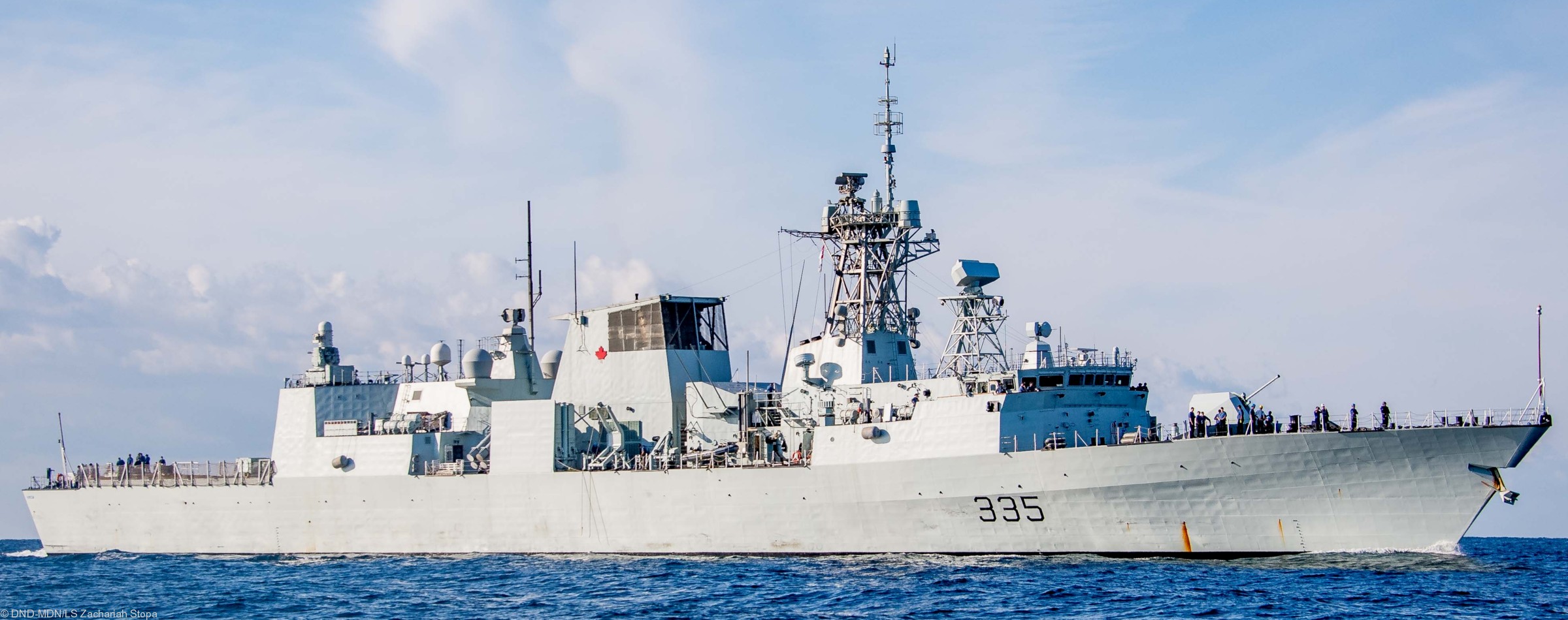ffh-335 hmcs calgary halifax class helicopter patrol frigate ncsm royal canadian navy 66