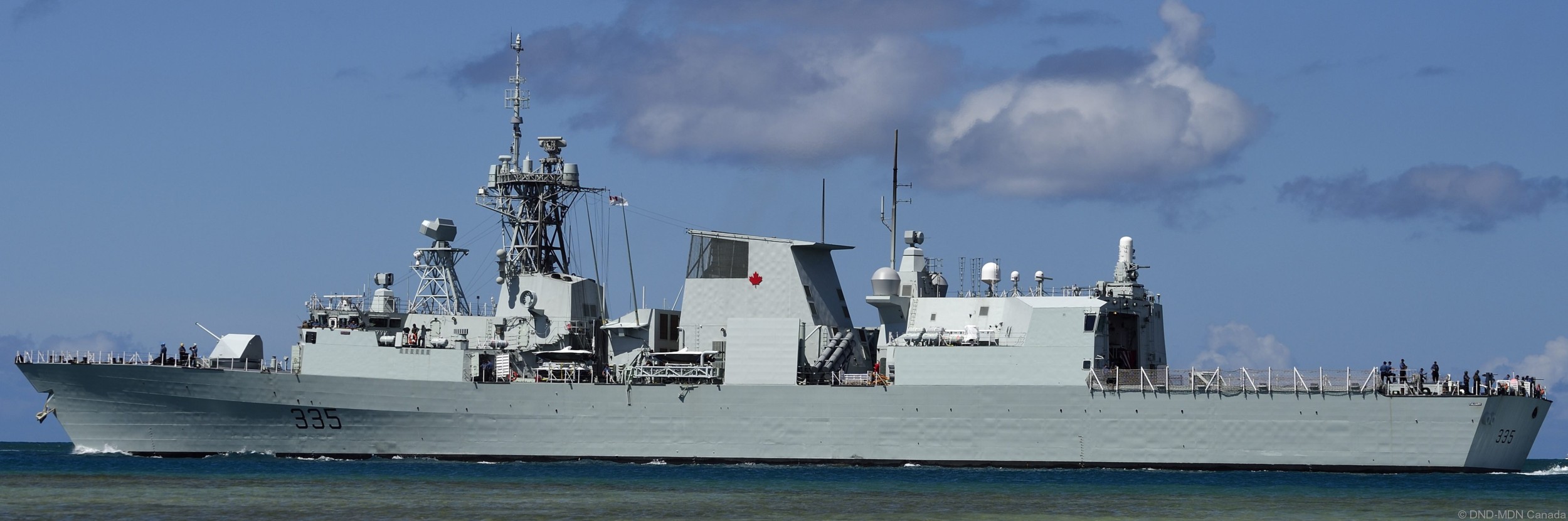 ffh-335 hmcs calgary halifax class helicopter patrol frigate ncsm royal canadian navy 72