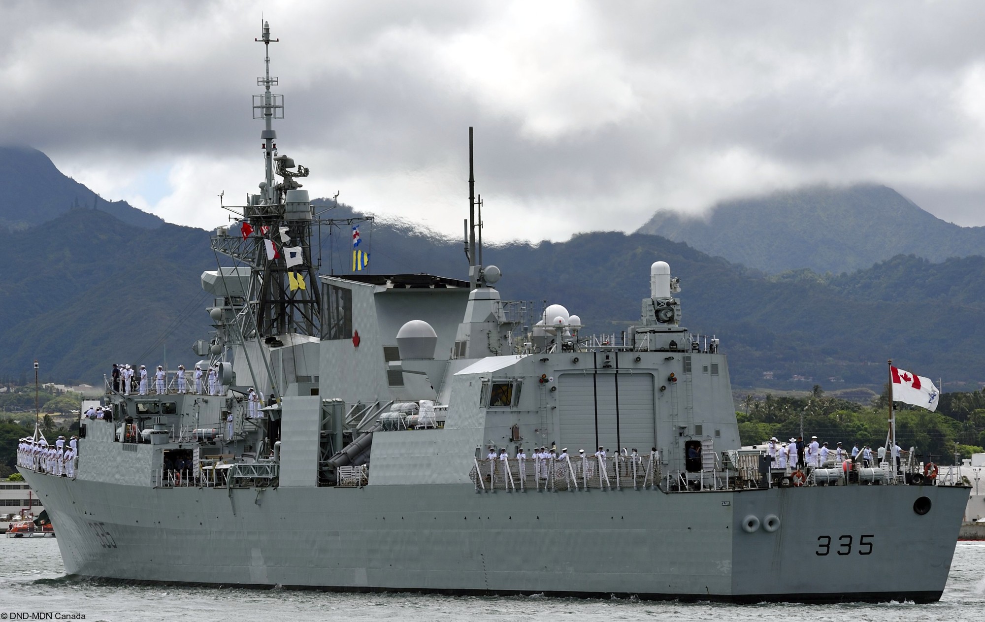 ffh-335 hmcs calgary halifax class helicopter patrol frigate ncsm royal canadian navy 74