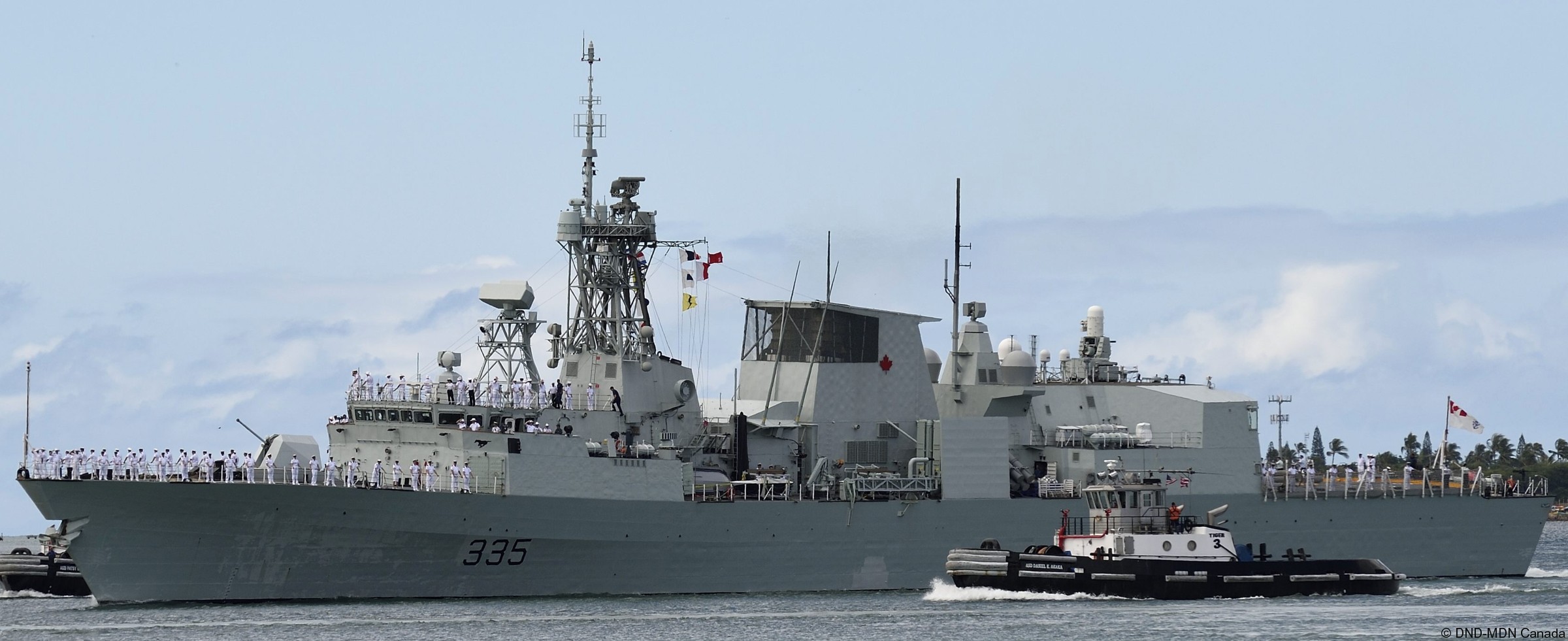 ffh-335 hmcs calgary halifax class helicopter patrol frigate ncsm royal canadian navy 75