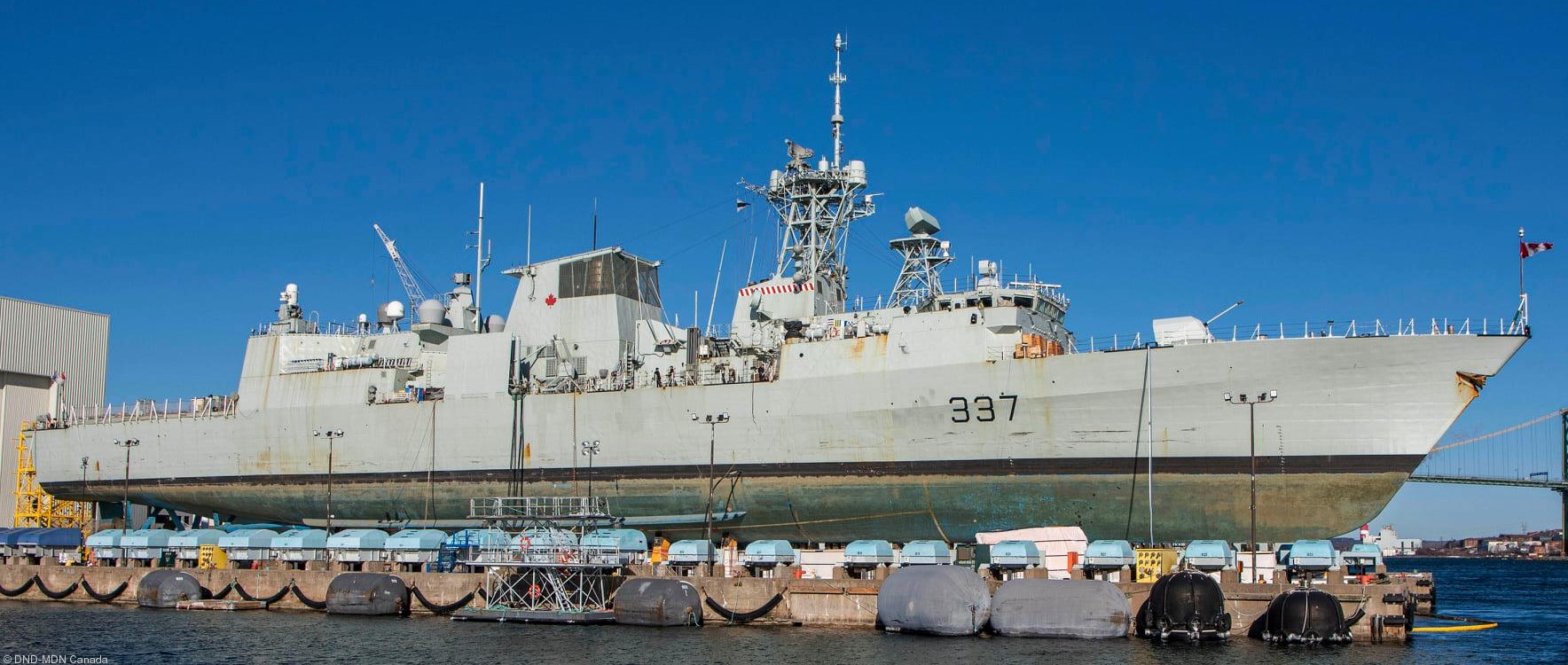 ffh-337 hmcs fredericton halifax class helicopter patrol frigate ncsm royal canadian navy 11