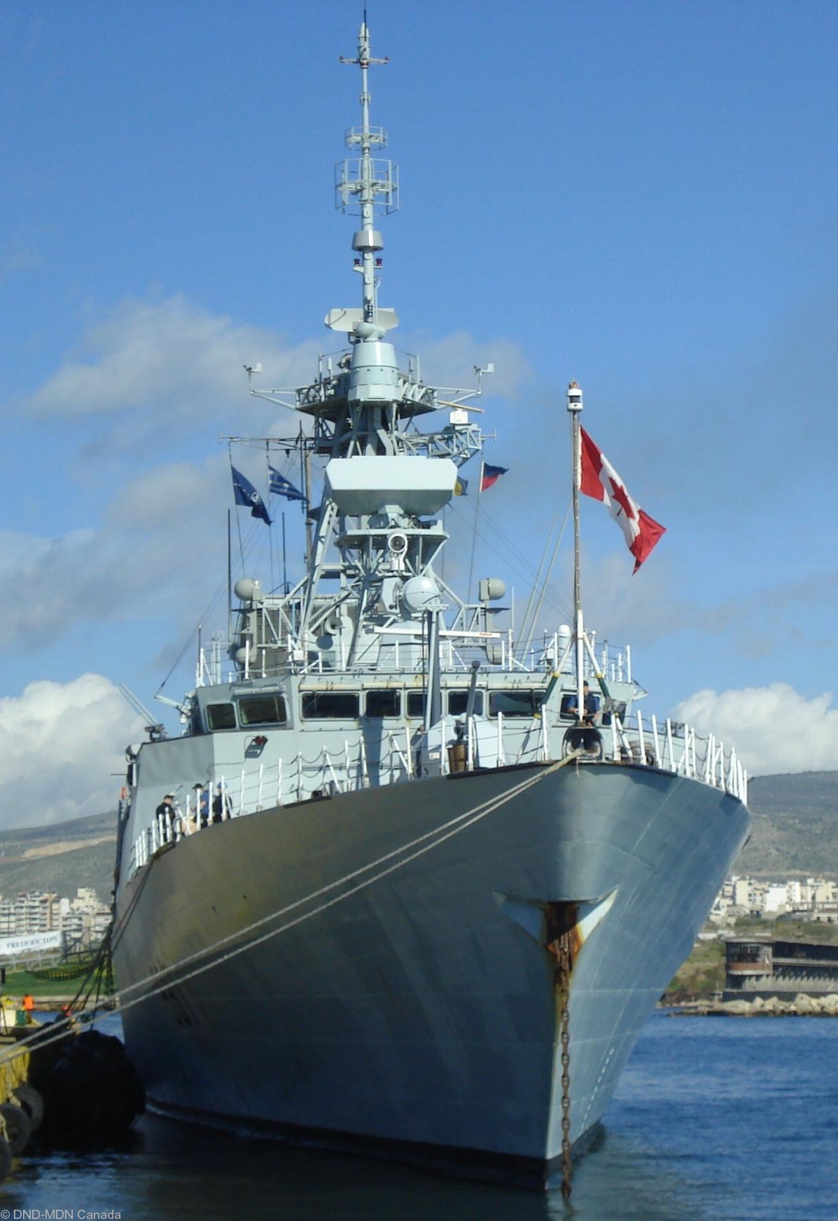 ffh-337 hmcs fredericton halifax class helicopter patrol frigate ncsm royal canadian navy 27