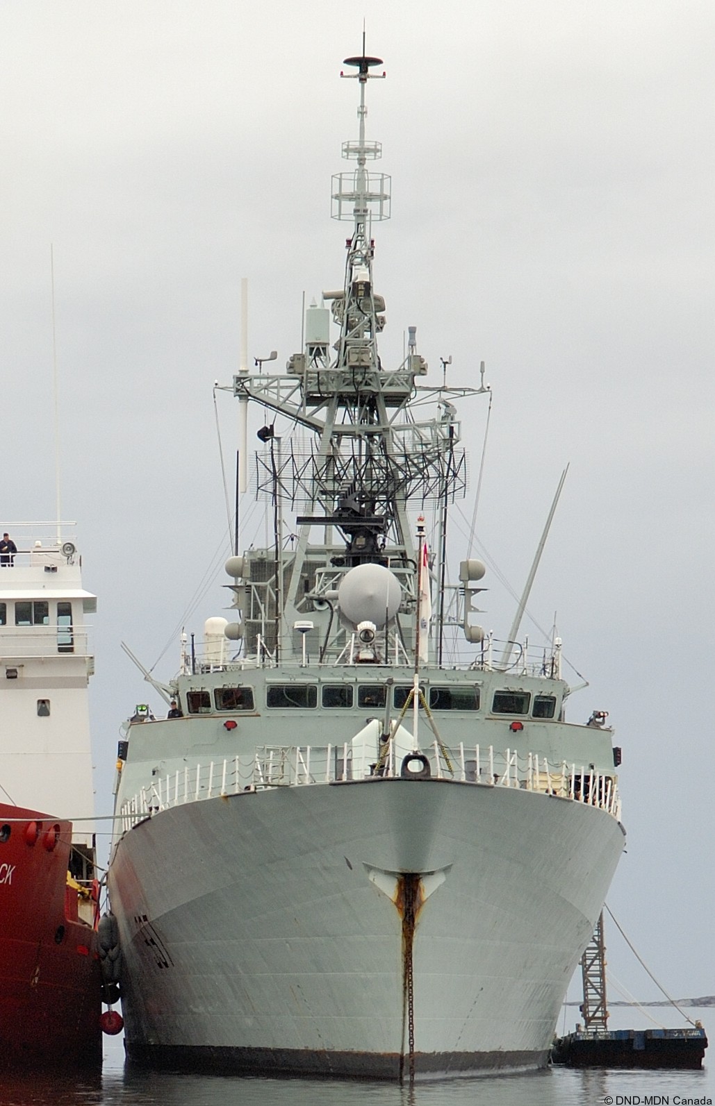 ffh-337 hmcs fredericton halifax class helicopter patrol frigate ncsm royal canadian navy 39