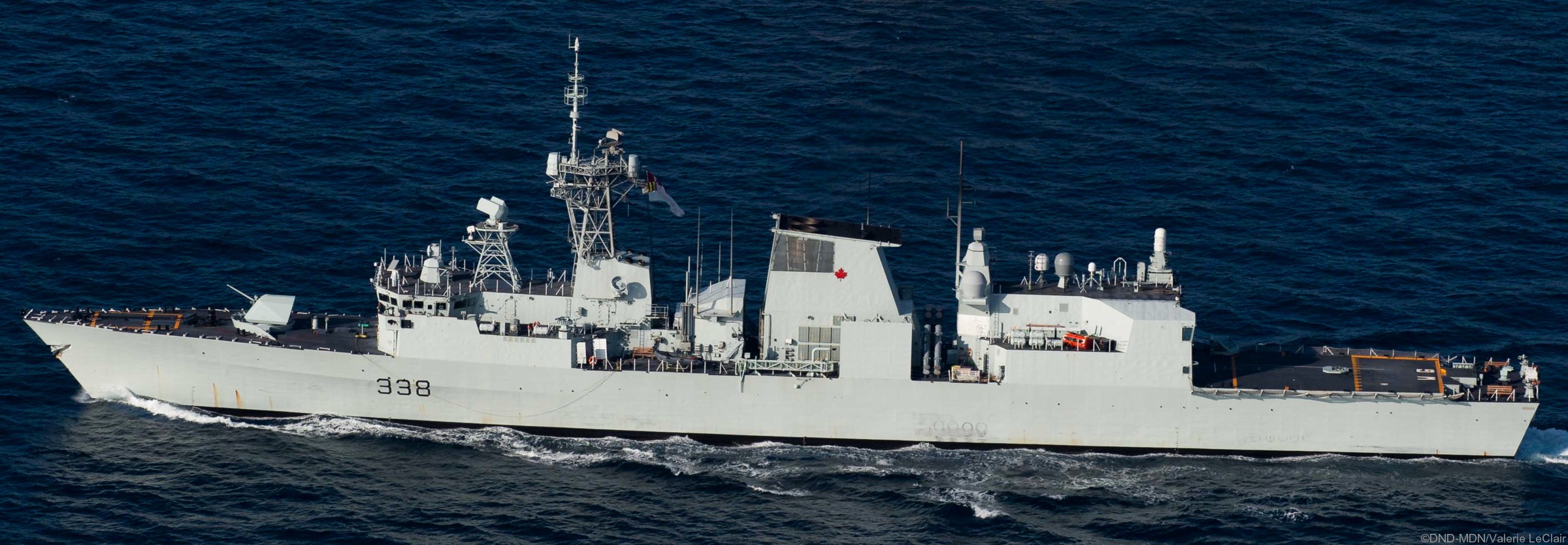 ffh-338 hmcs winnipeg halifax class helicopter patrol frigate ncsm royal canadian navy 04