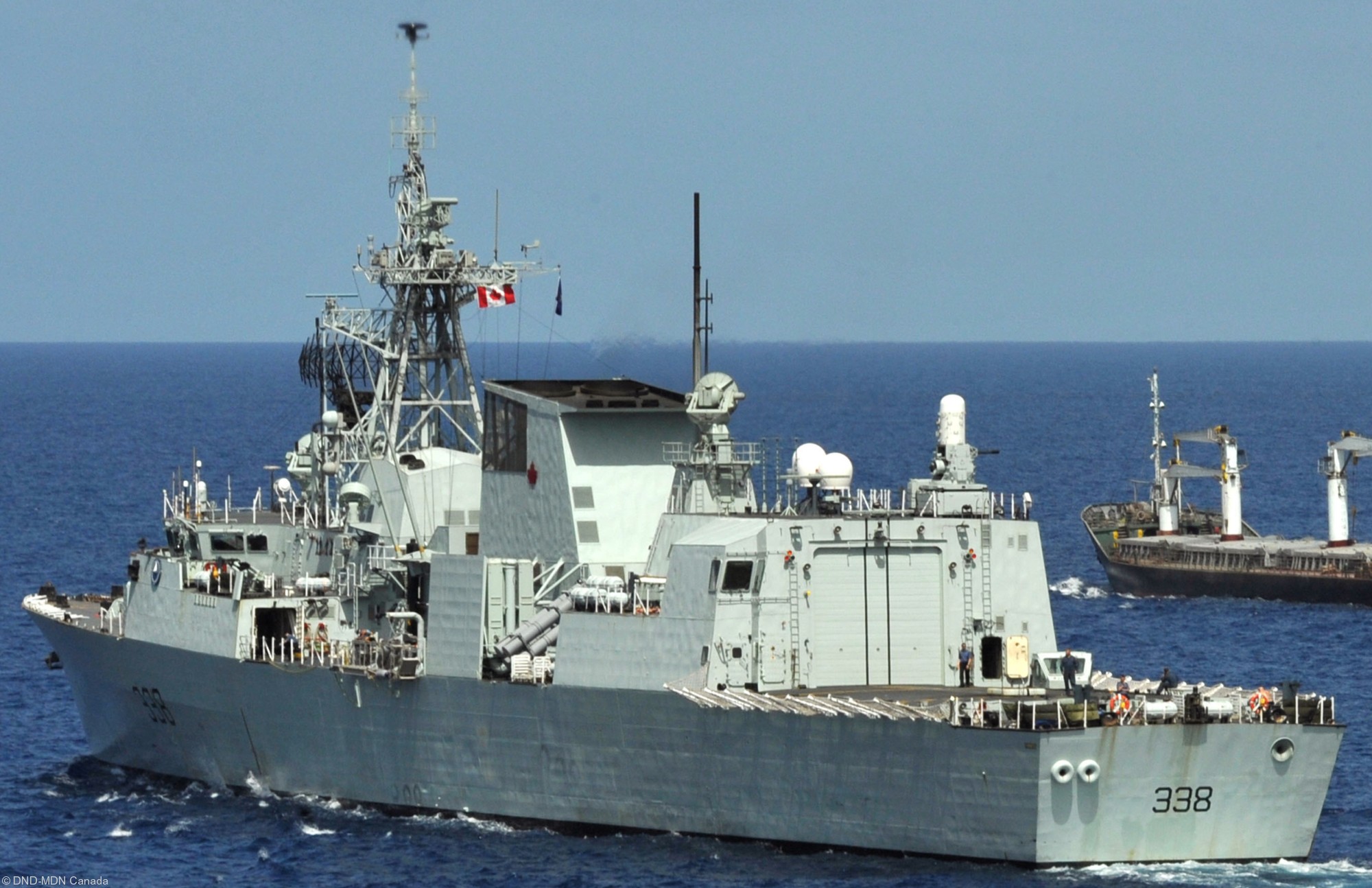 ffh-338 hmcs winnipeg halifax class helicopter patrol frigate ncsm royal canadian navy 09