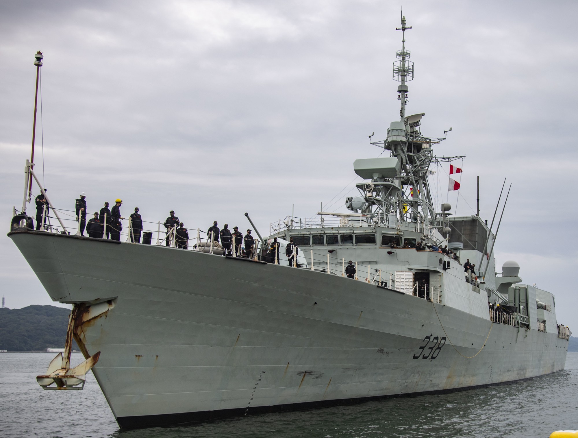 ffh-338 hmcs winnipeg halifax class helicopter patrol frigate ncsm royal canadian navy 28