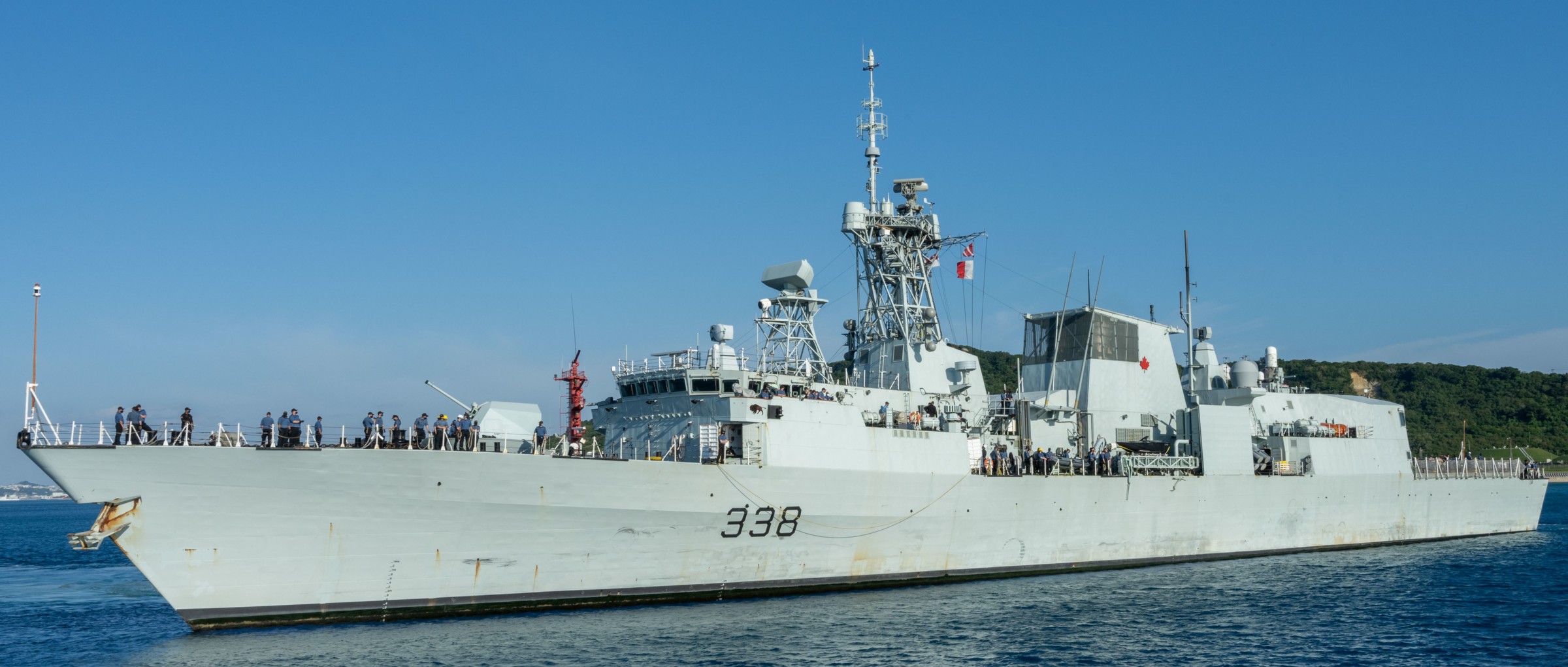 ffh-338 hmcs winnipeg halifax class helicopter patrol frigate ncsm royal canadian navy 29