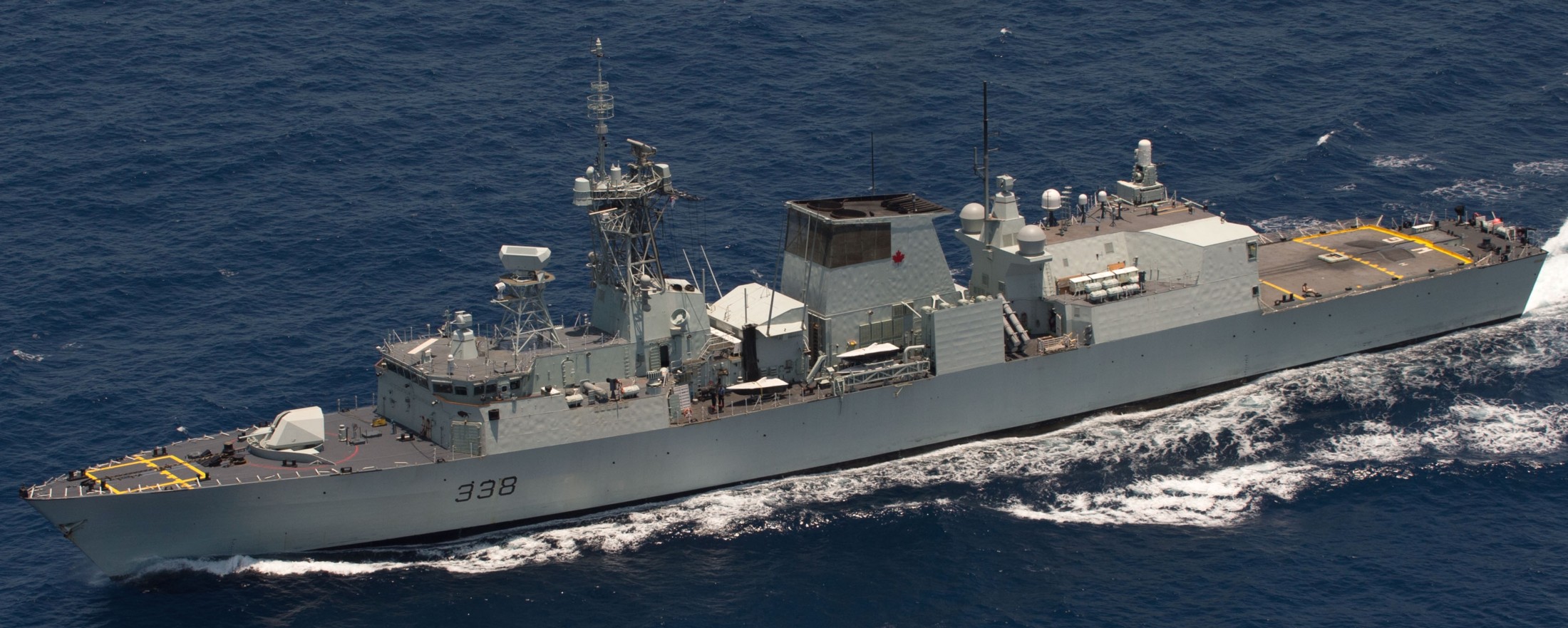 ffh-338 hmcs winnipeg halifax class helicopter patrol frigate ncsm royal canadian navy 38