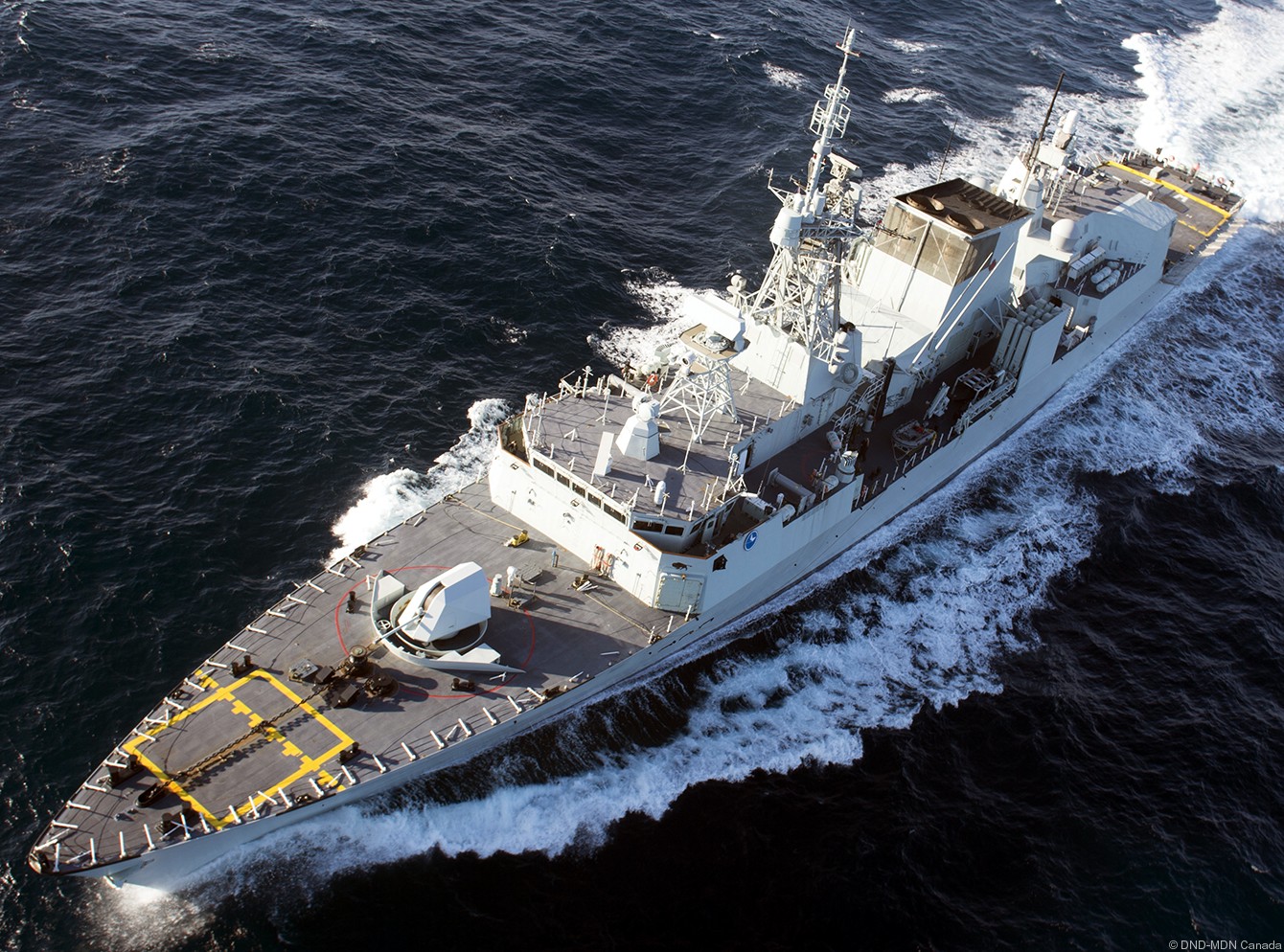 ffh-338 hmcs winnipeg halifax class helicopter patrol frigate ncsm royal canadian navy 63