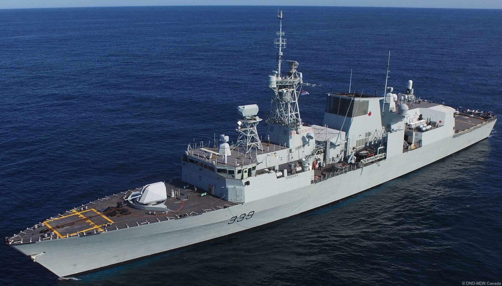 ffh-339 hmcs charlottetown halifax class helicopter patrol frigate ncsm royal canadian navy 23
