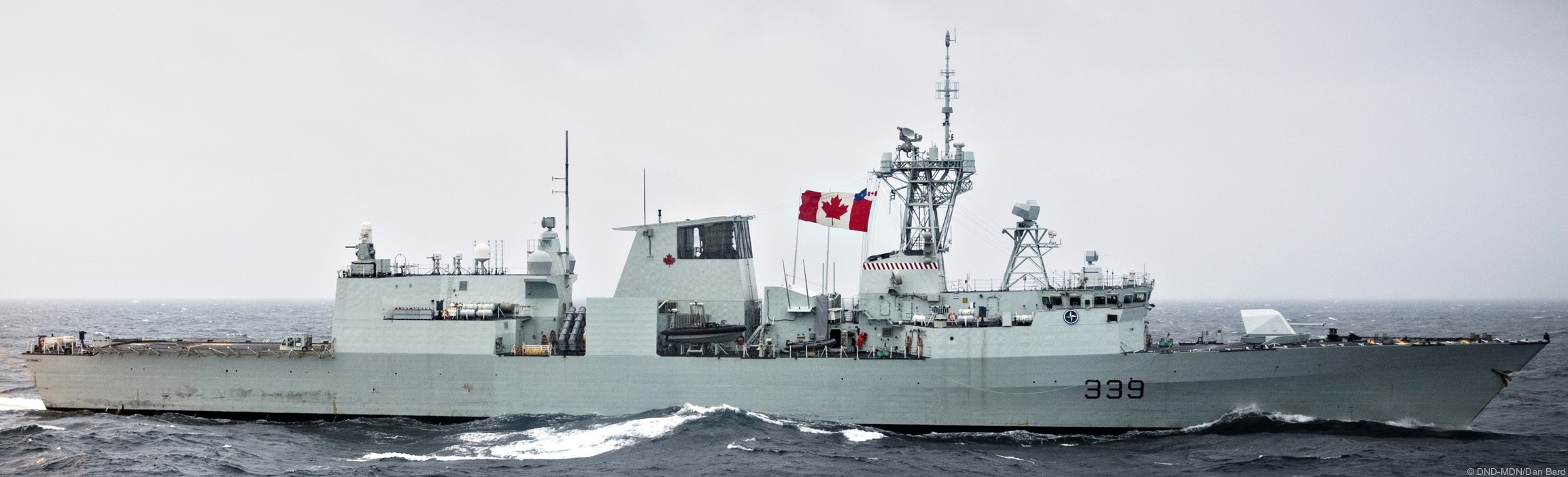 ffh-339 hmcs charlottetown halifax class helicopter patrol frigate ncsm royal canadian navy 28