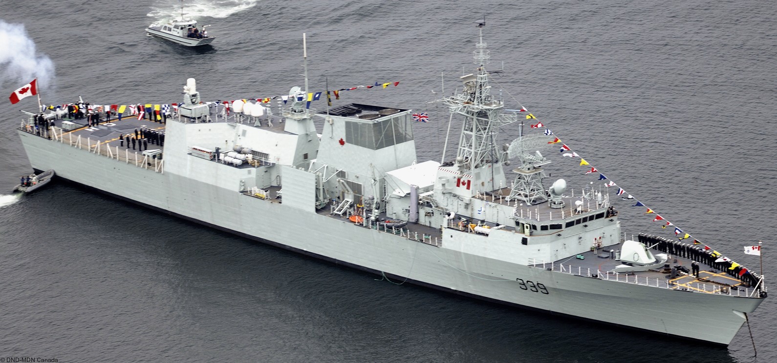 ffh-339 hmcs charlottetown halifax class helicopter patrol frigate ncsm royal canadian navy 32