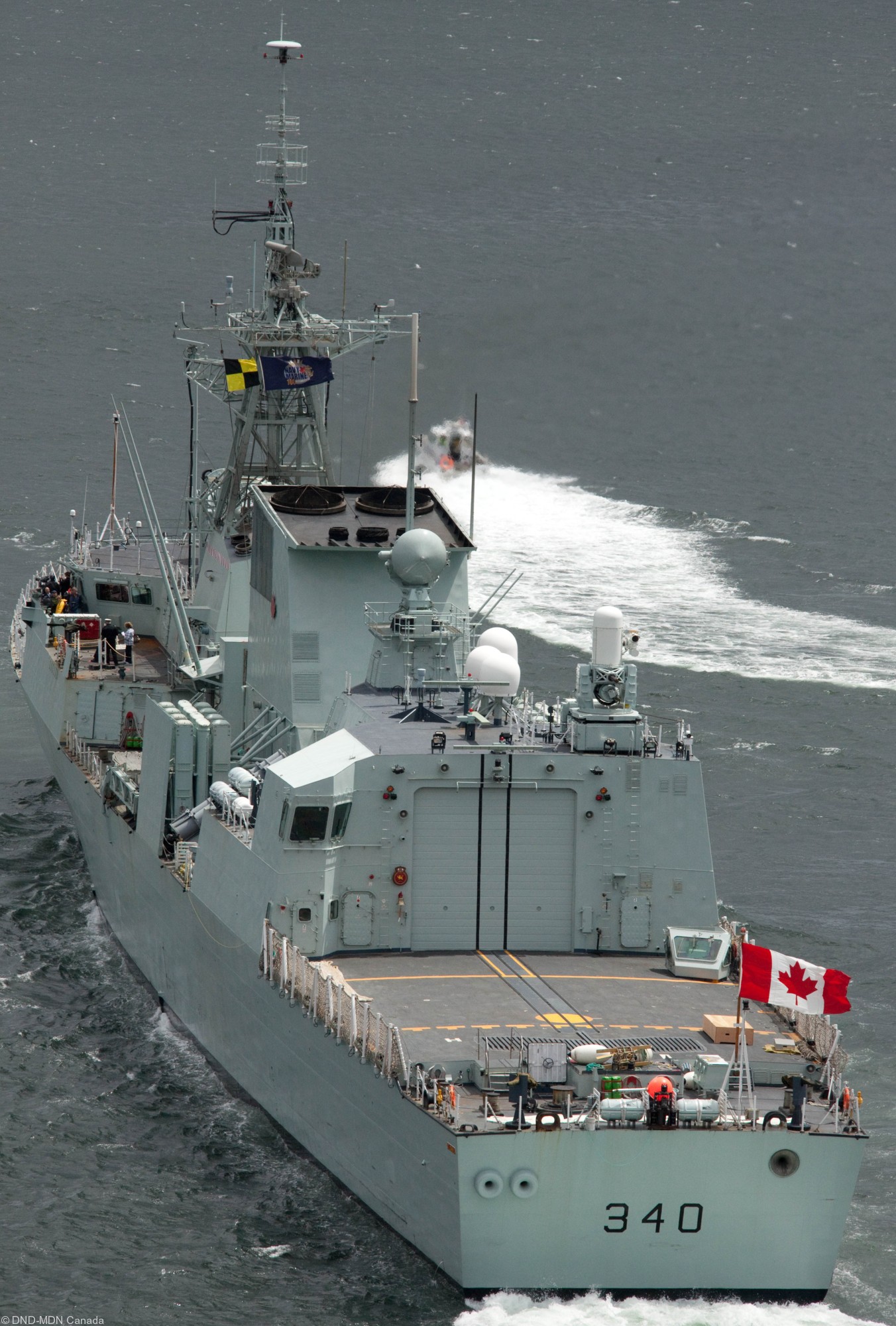 ffh-340 hmcs st. john's halifax class helicopter patrol frigate ncsm royal canadian navy 32