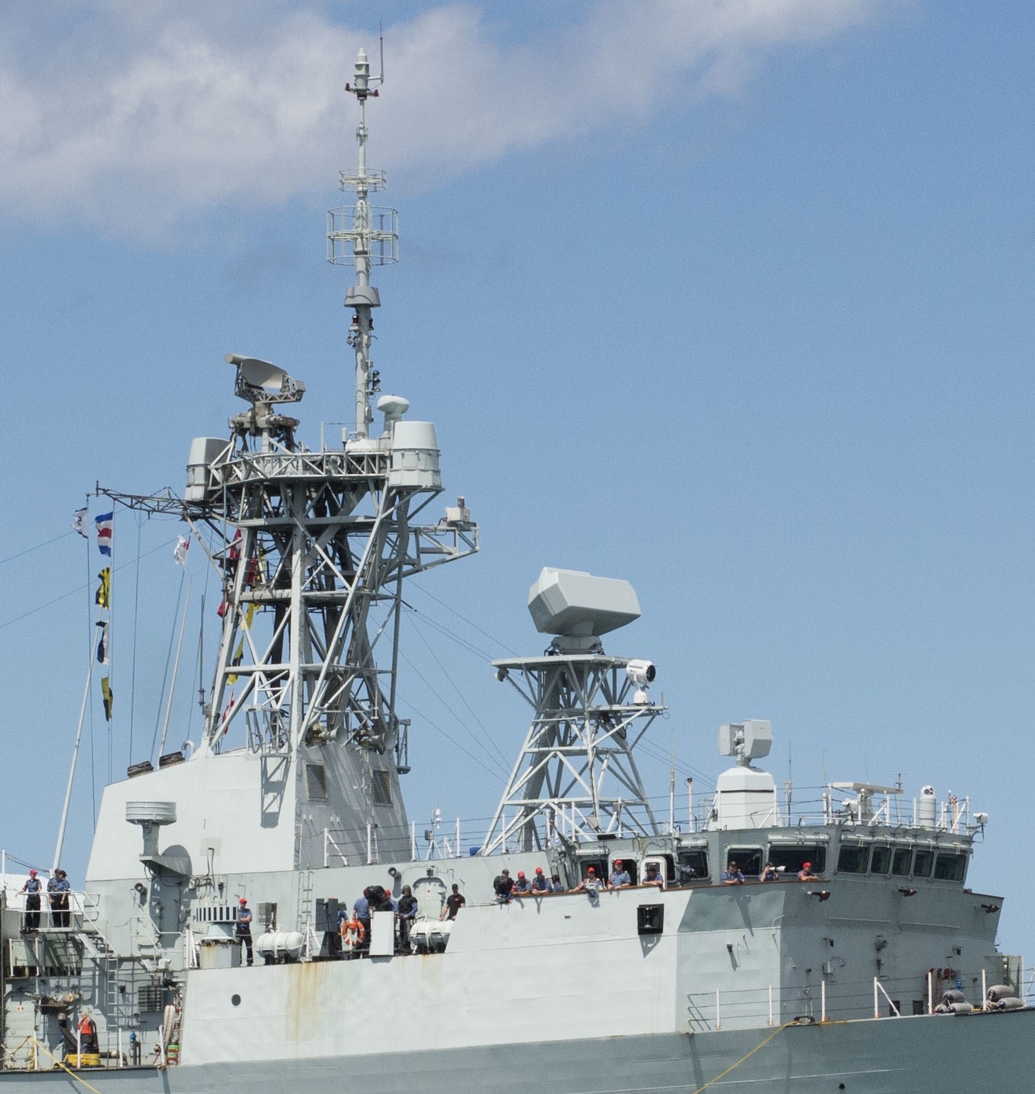 ffh-441 hmcs ottawa halifax class helicopter patrol frigate ncsm royal canadian navy 13a thales smart-s radar sea giraffe saab