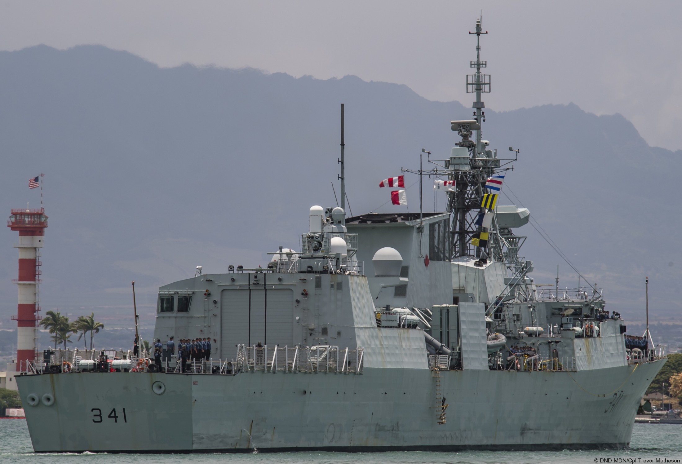 ffh-441 hmcs ottawa halifax class helicopter patrol frigate ncsm royal canadian navy 21