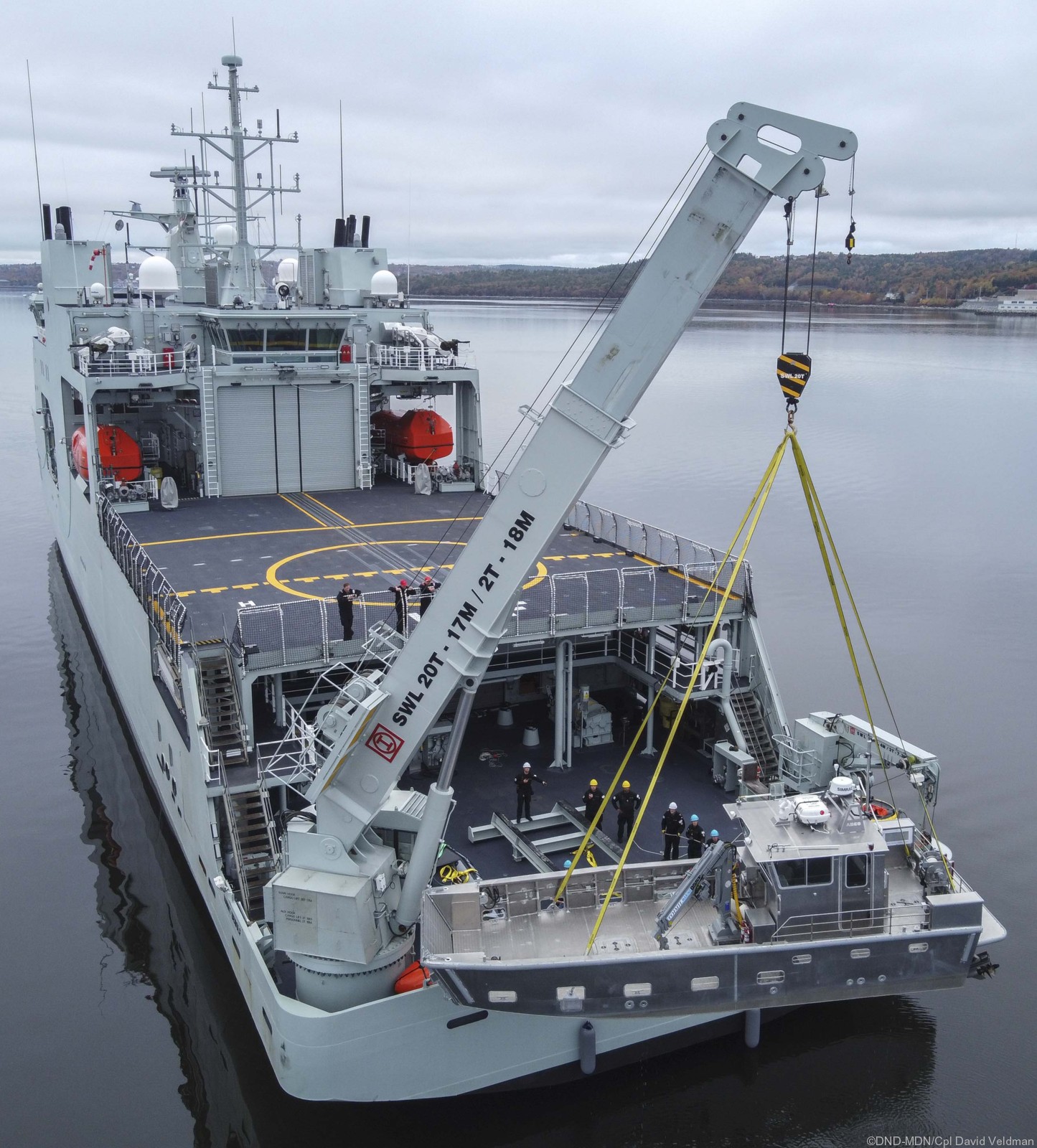 harry dewolf class arctic and offshore patrol vessel royal canadian navy rcn hmcs ncsm irving halifax 16x flight deck crane