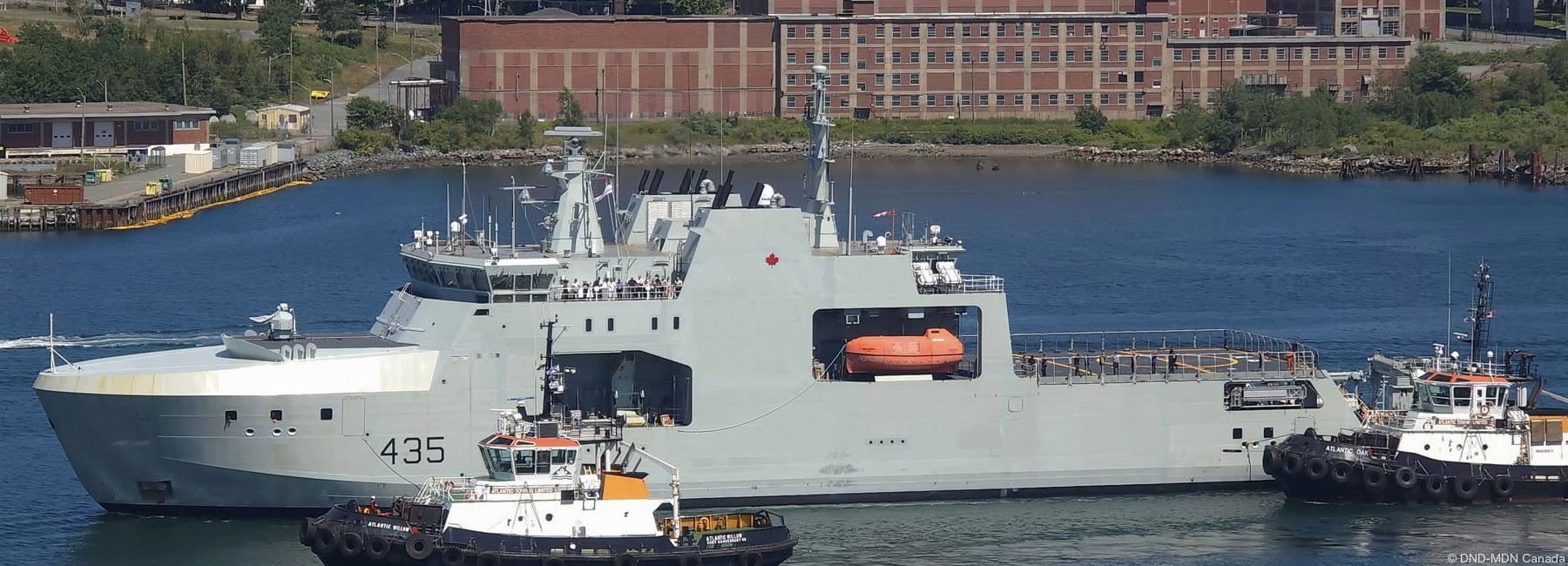 hmcs robert hampton gray aopv-435 harry dewolf class arctic offshore patrol vessel ship royal canadian navy 12