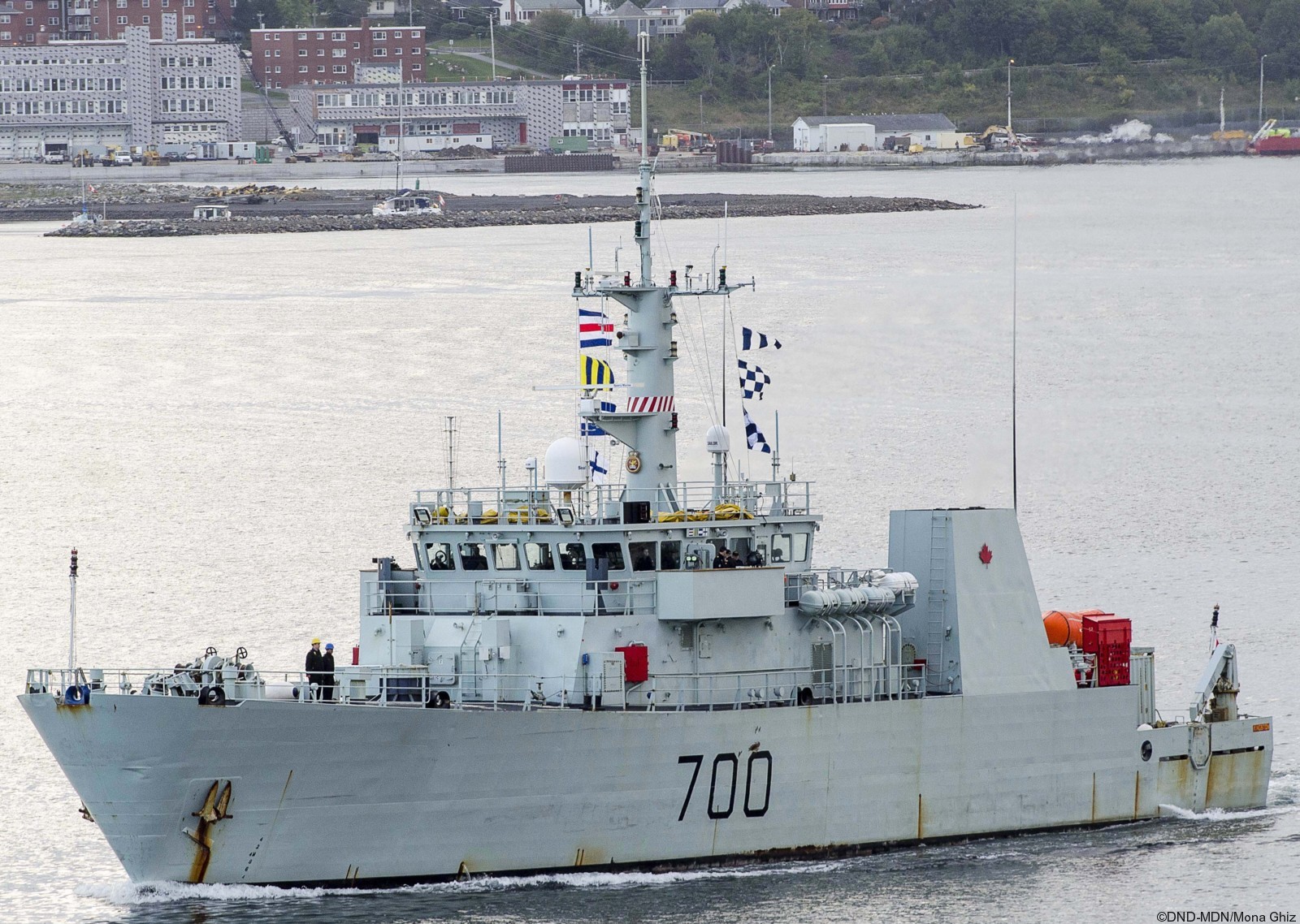 mm-700 hmcs kingston ncsm maritime coastal defence vessel mcdv royal canadian navy 02