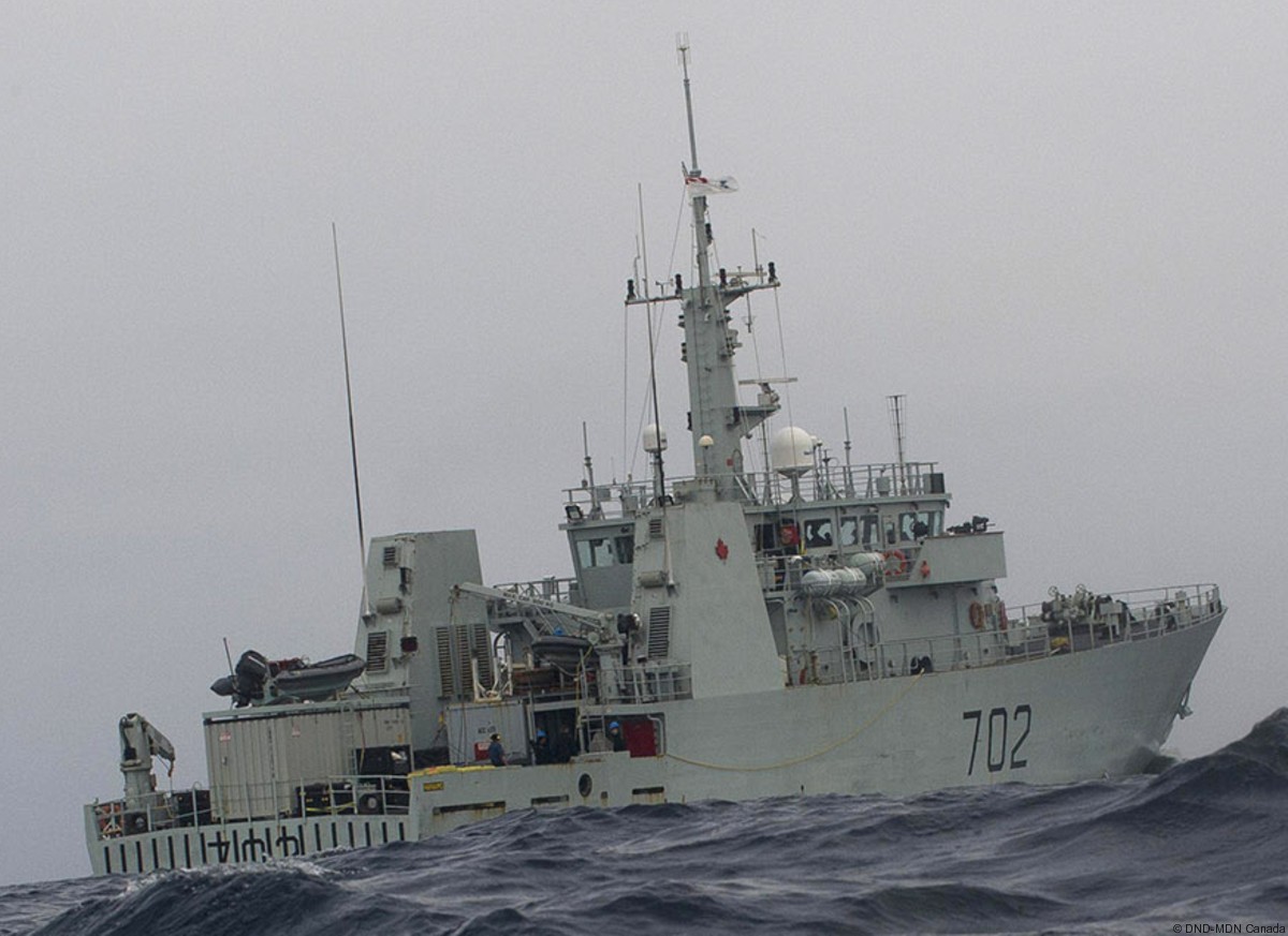 mm-702 hmcs nanaimo kingston class maritime coastal defence vessel mcdv ncsm royal canadian navy 15