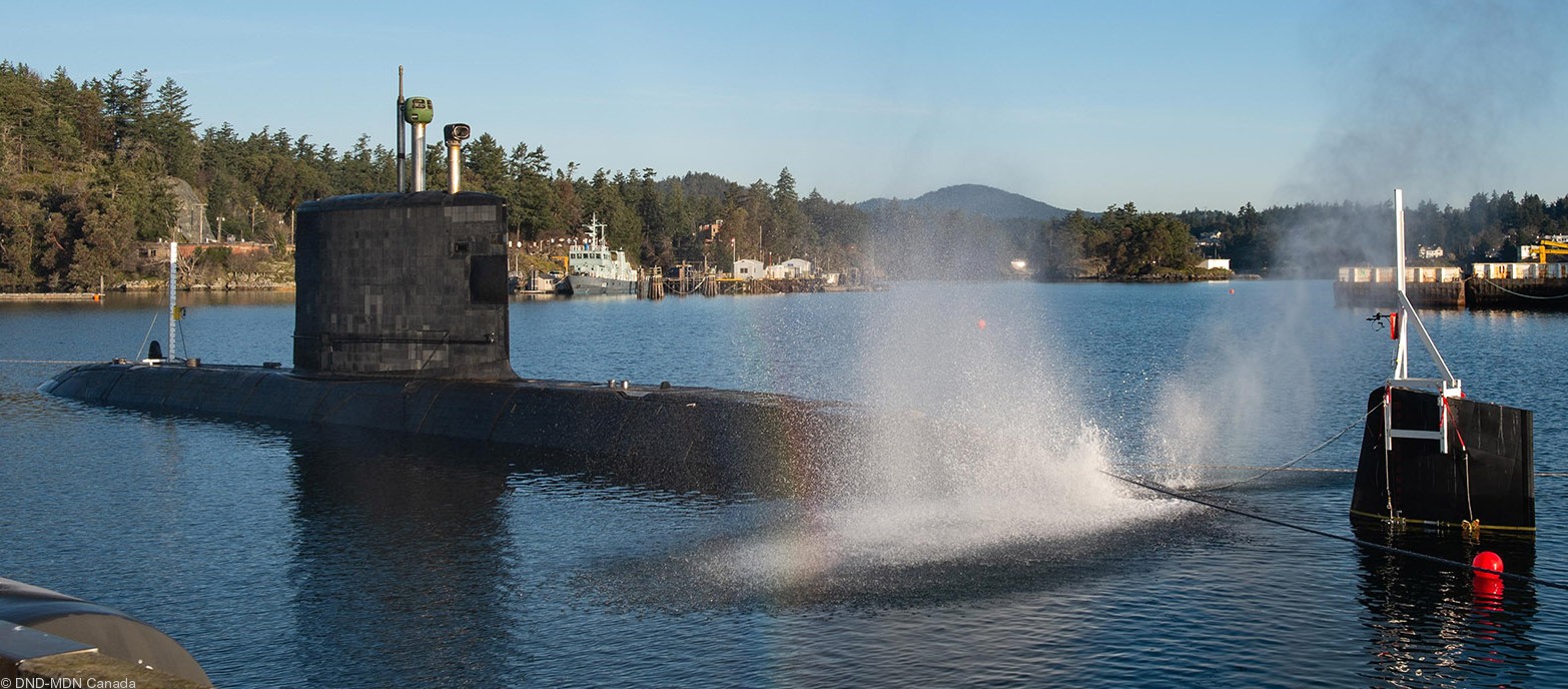 ssk-876 hmcs victoria upholder class attack submarine hunter killer ncsm royal canadian navy 06