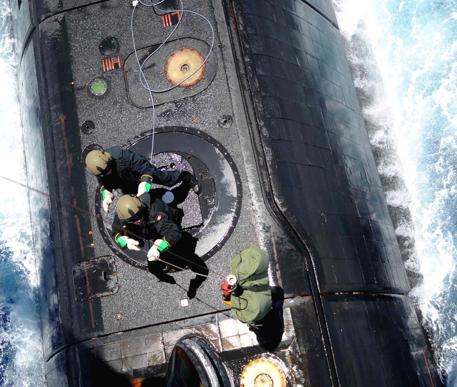 ssk-876 hmcs victoria upholder class attack submarine hunter killer ncsm royal canadian navy 12