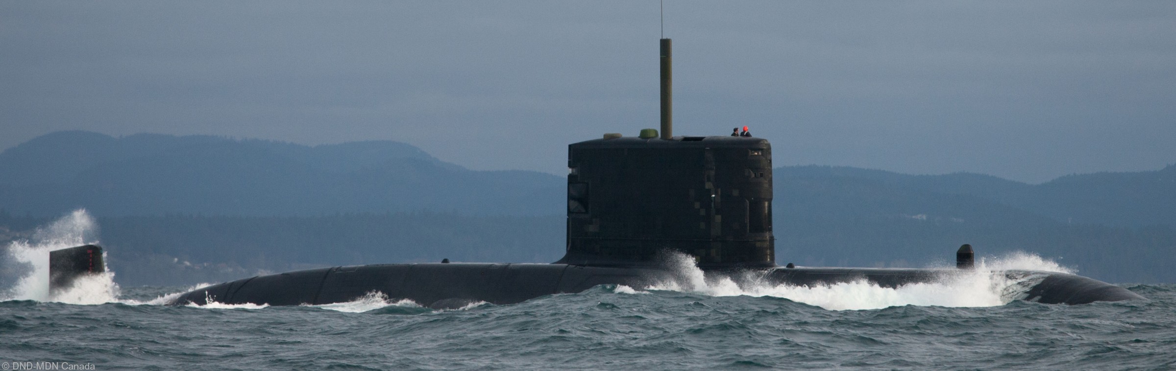 ssk-876 hmcs victoria upholder class attack submarine hunter killer ncsm royal canadian navy 24