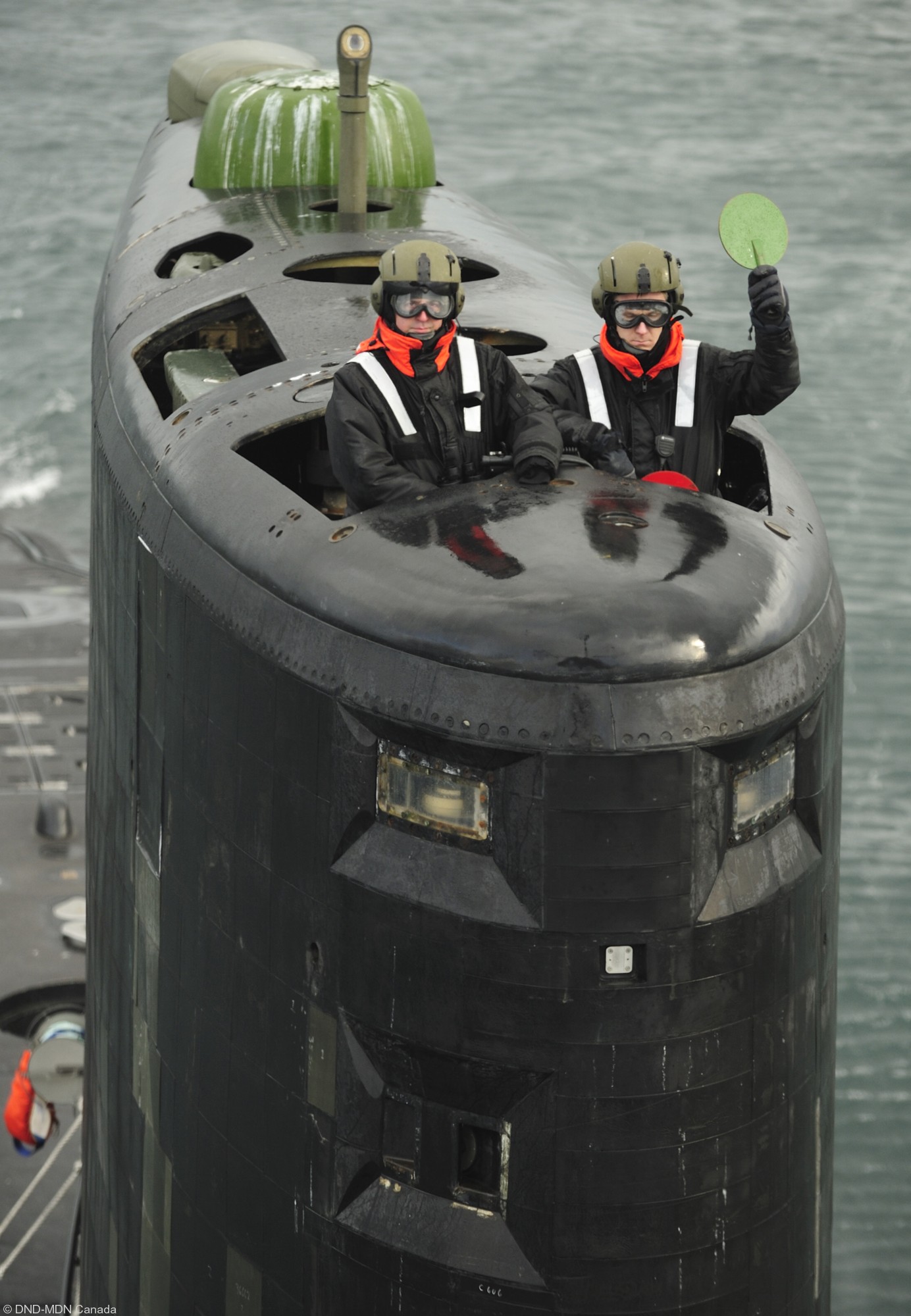 ssk-876 hmcs victoria upholder class attack submarine hunter killer ncsm royal canadian navy 34