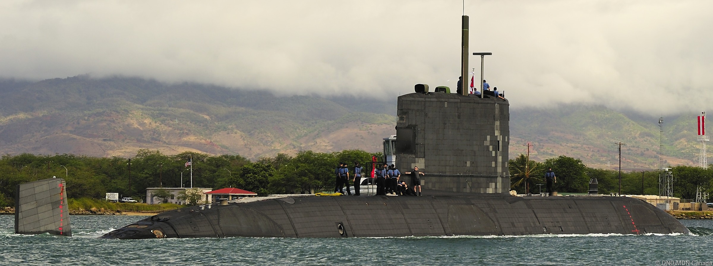 ssk-876 hmcs victoria upholder class attack submarine hunter killer ncsm royal canadian navy 37