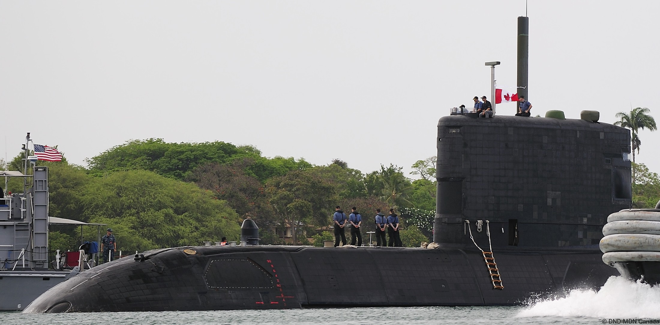 ssk-876 hmcs victoria upholder class attack submarine hunter killer ncsm royal canadian navy 39