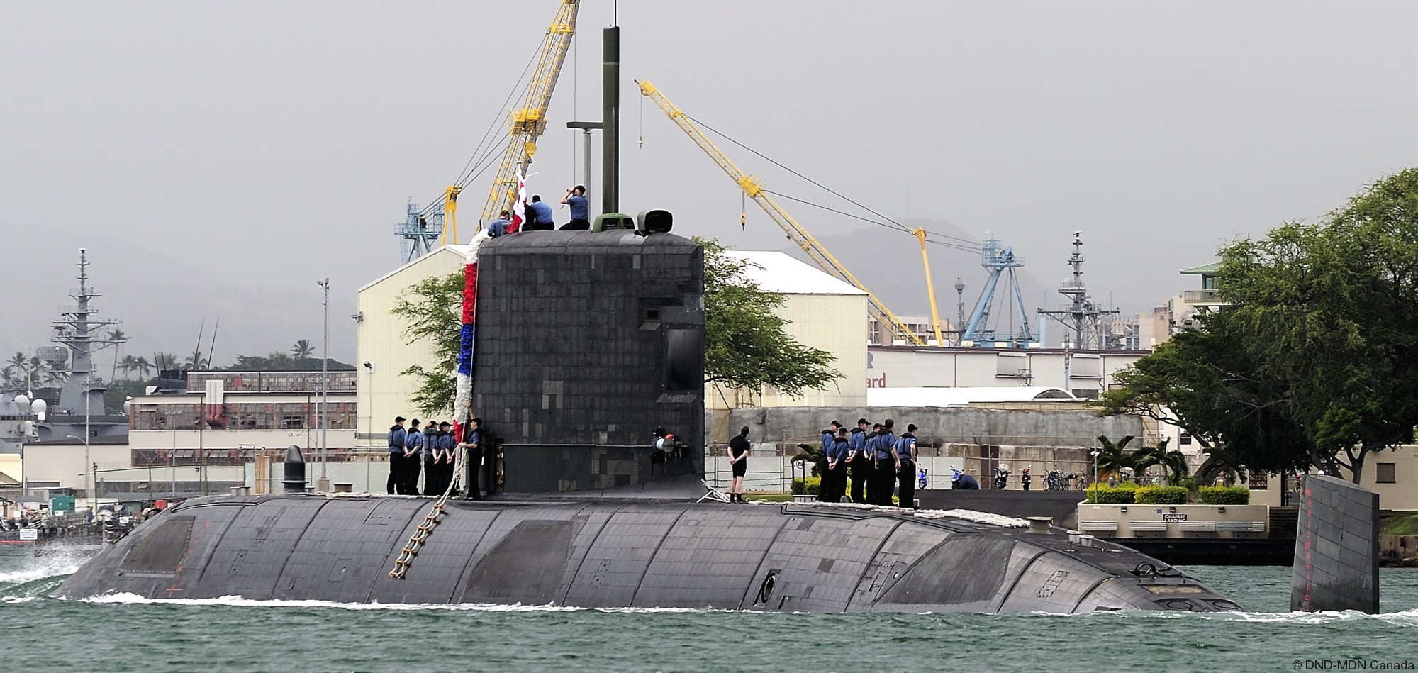 ssk-876 hmcs victoria upholder class attack submarine hunter killer ncsm royal canadian navy 40
