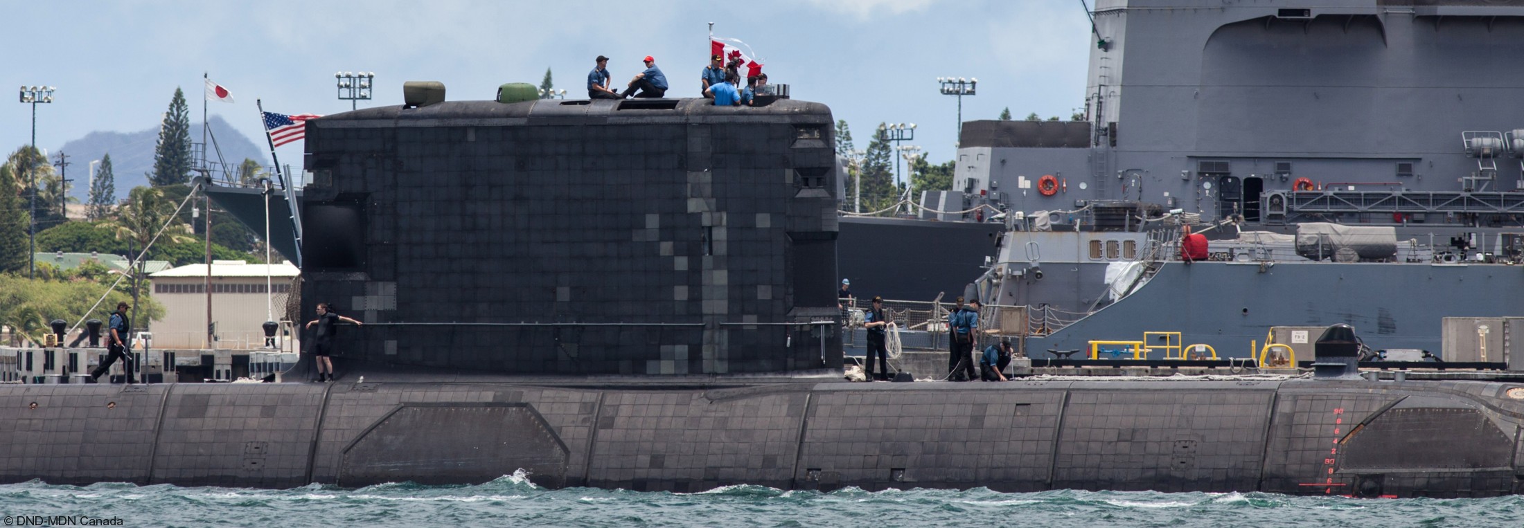 ssk-876 hmcs victoria upholder class attack submarine hunter killer ncsm royal canadian navy 42 pearl harbor hickam hawaii