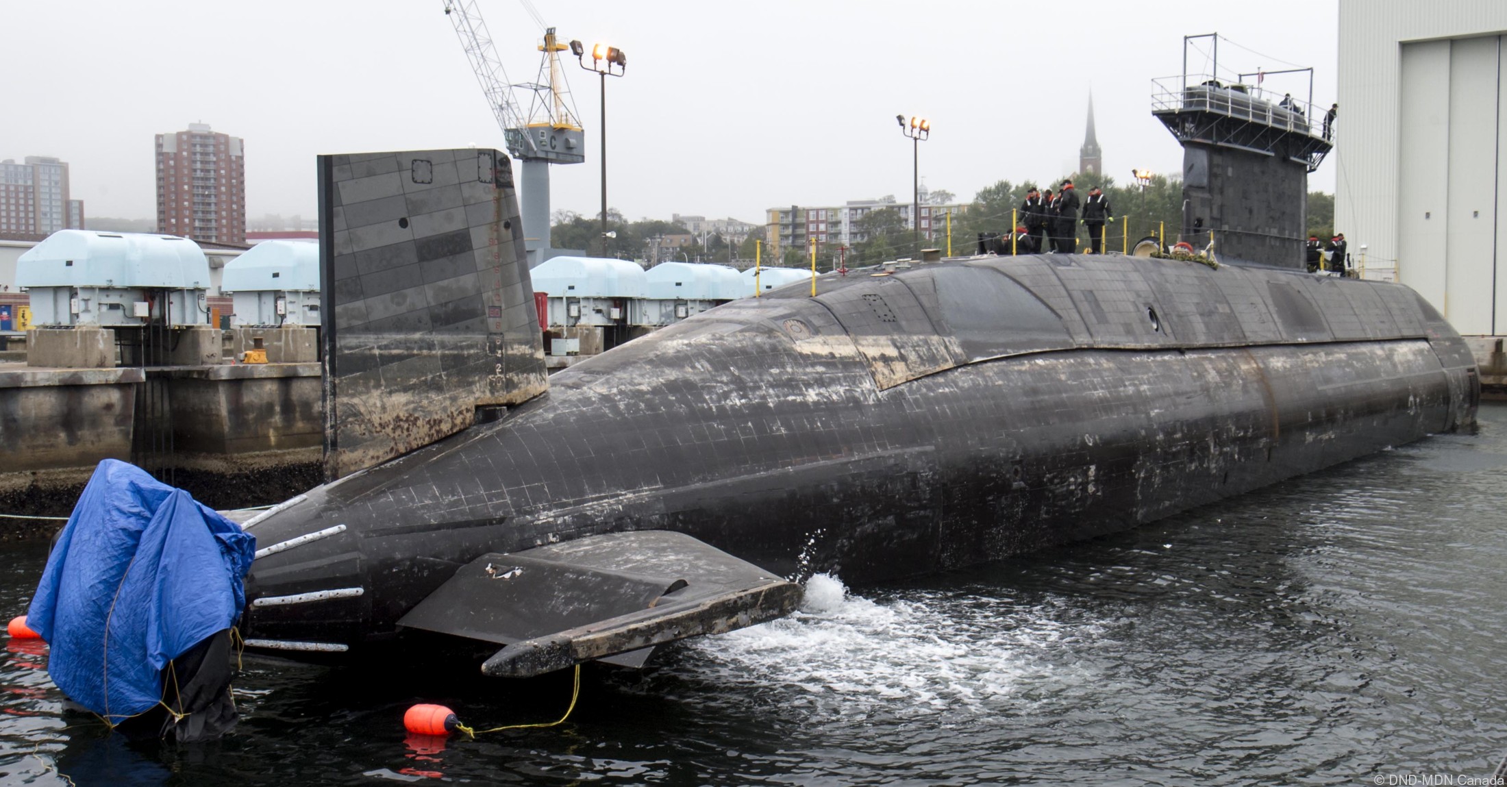 ssk-877 hmcs windsor victoria upholder class attack submarine hunter killer ncsm royal canadian navy 07