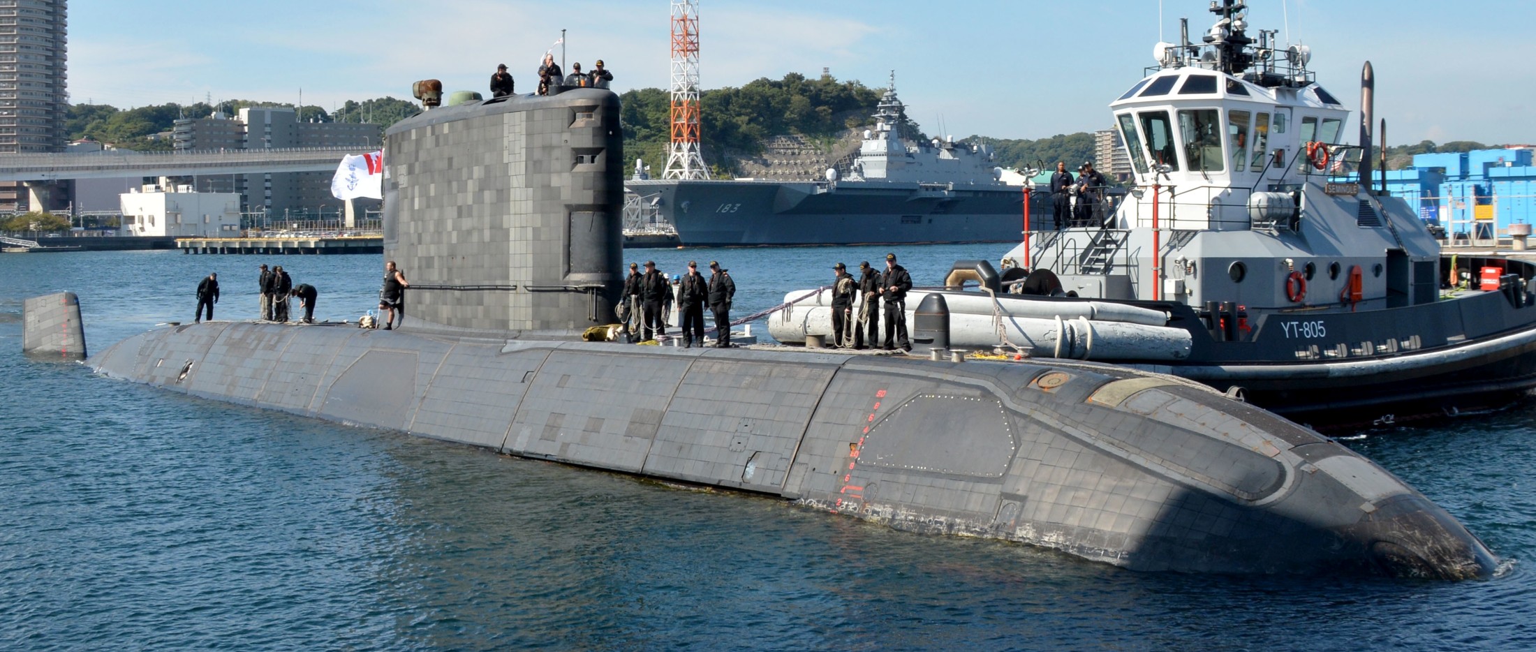 ssk-879 hmcs chicoutimi victoria upholder class patrol submarine ncsm royal canadian navy 07 yokosuka