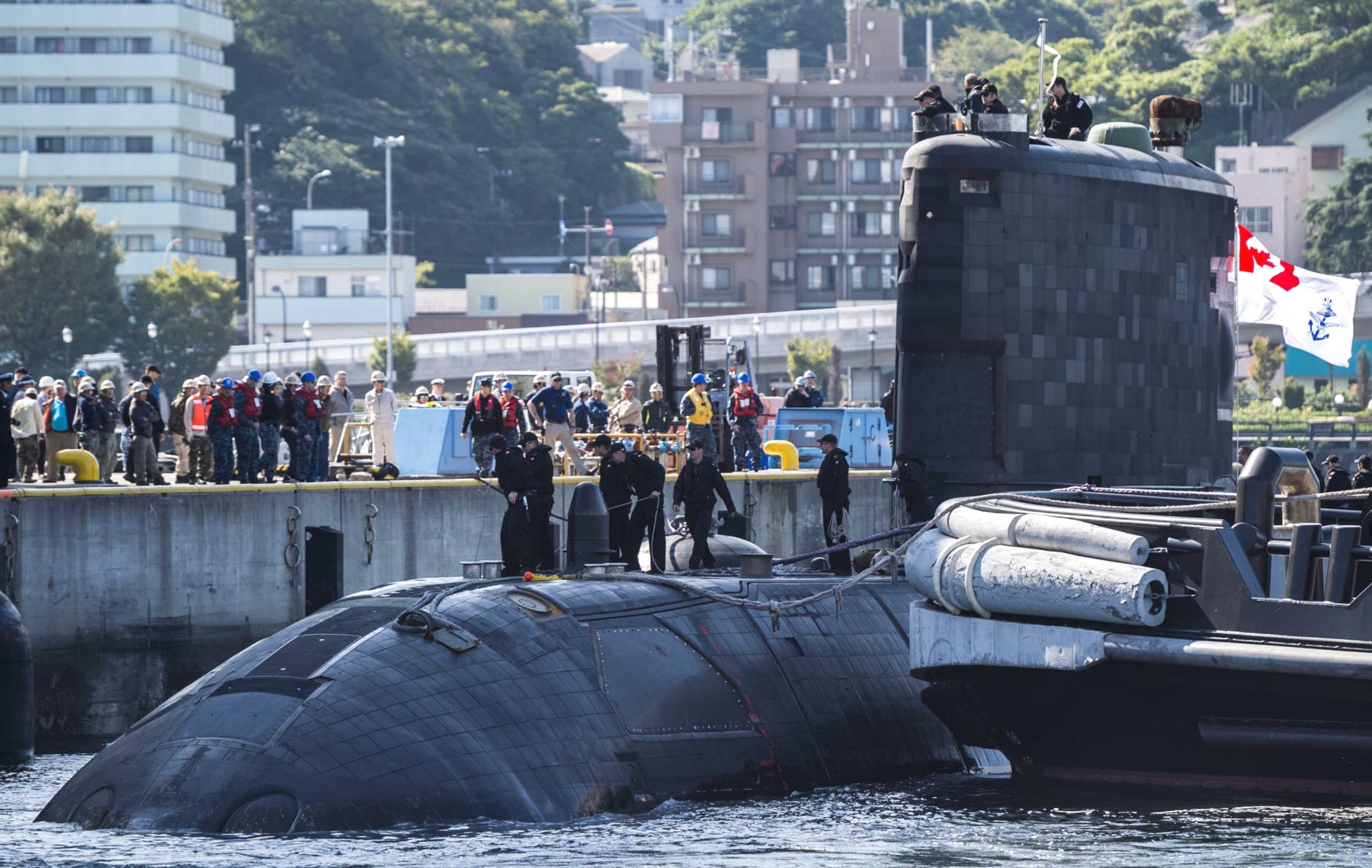 ssk-879 hmcs chicoutimi victoria upholder class patrol submarine ncsm royal canadian navy 10