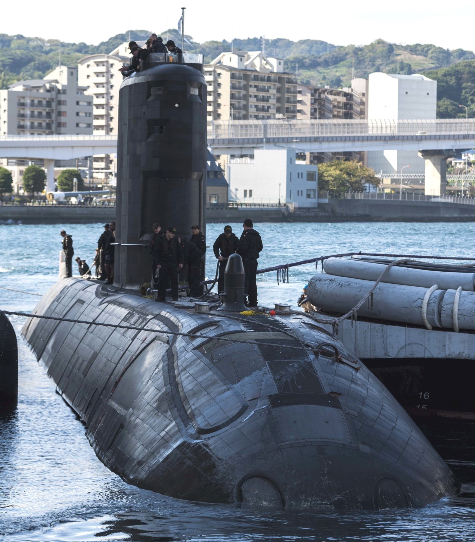 ssk-879 hmcs chicoutimi victoria upholder class patrol submarine ncsm royal canadian navy 11