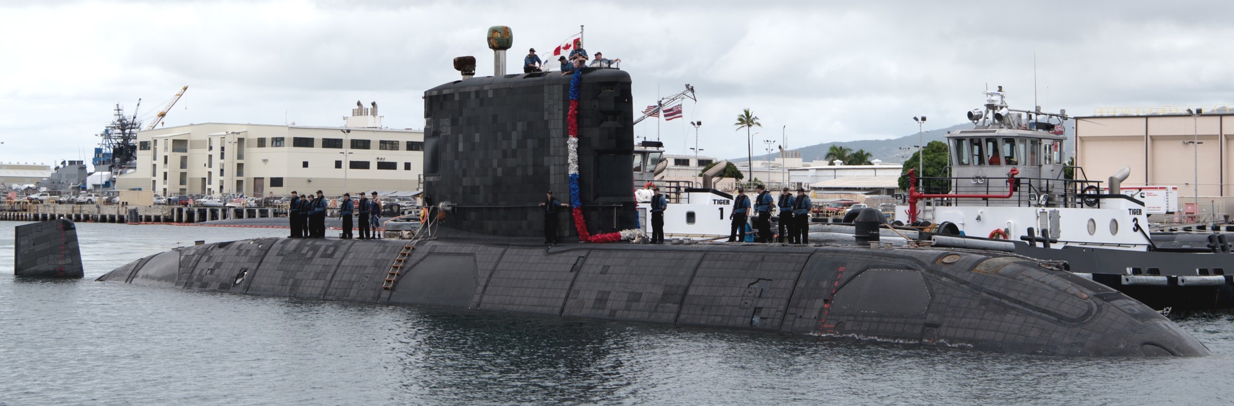 ssk-879 hmcs chicoutimi victoria upholder class patrol submarine ncsm royal canadian navy 13 pearl harbor hawaii