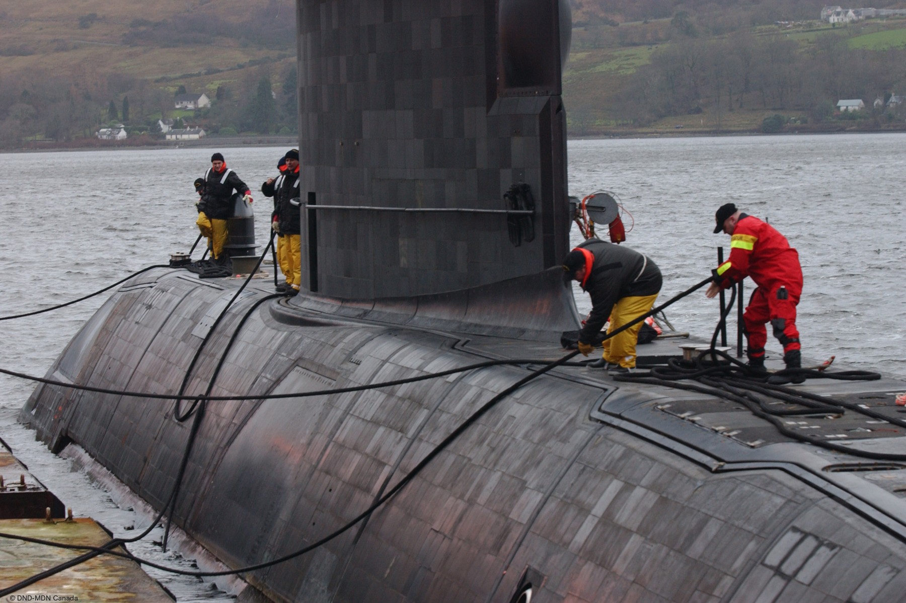 ssk-879 hmcs chicoutimi victoria upholder class patrol submarine ncsm royal canadian navy 31