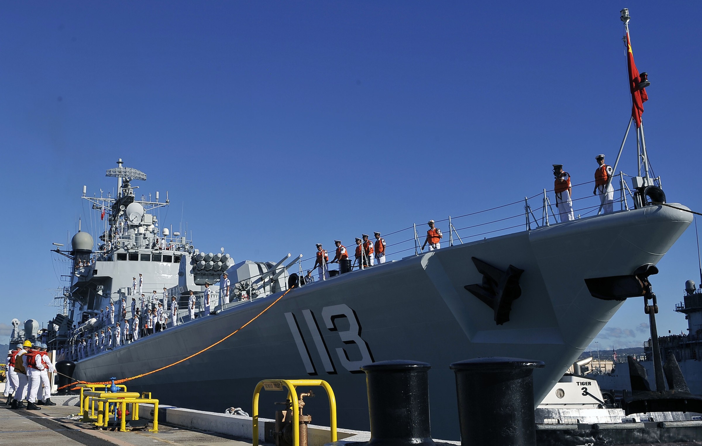 ddg-113 plans qingdao type 052 luhu class guided missile destroyer china peoples liberation army navy plan 10