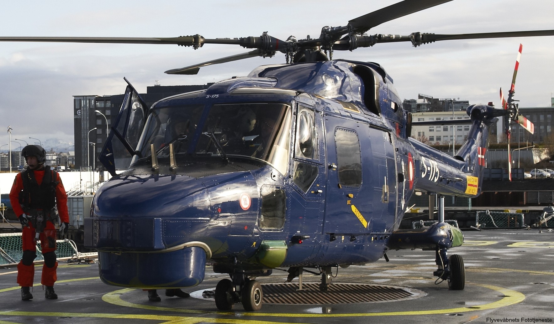 lynx mk.80 mk.90b helicopter westland royal danish navy air force kongelige danske marine flyvevabnet s-175 07