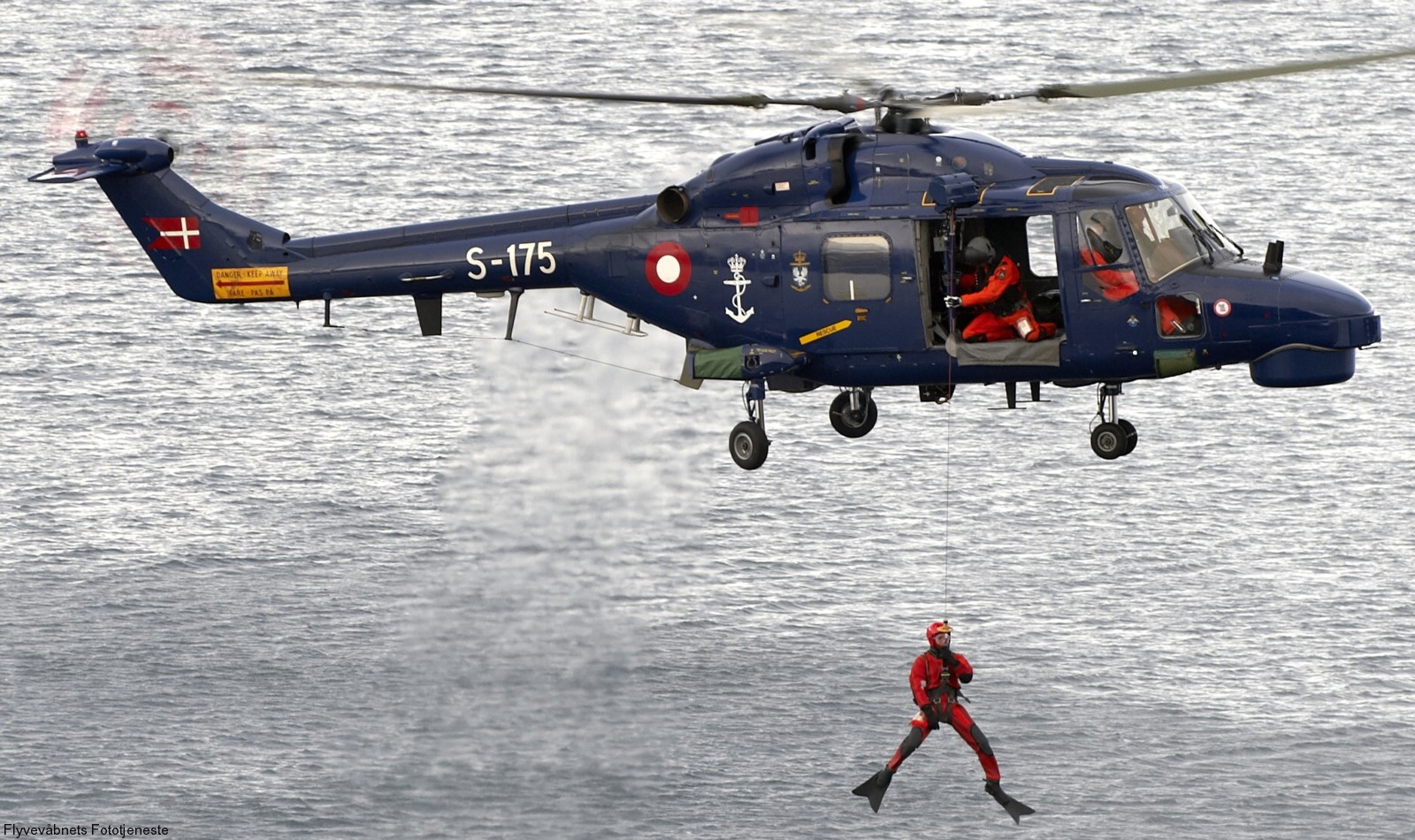 lynx mk.80 mk.90b helicopter westland royal danish navy air force kongelige danske marine flyvevabnet s-175 08