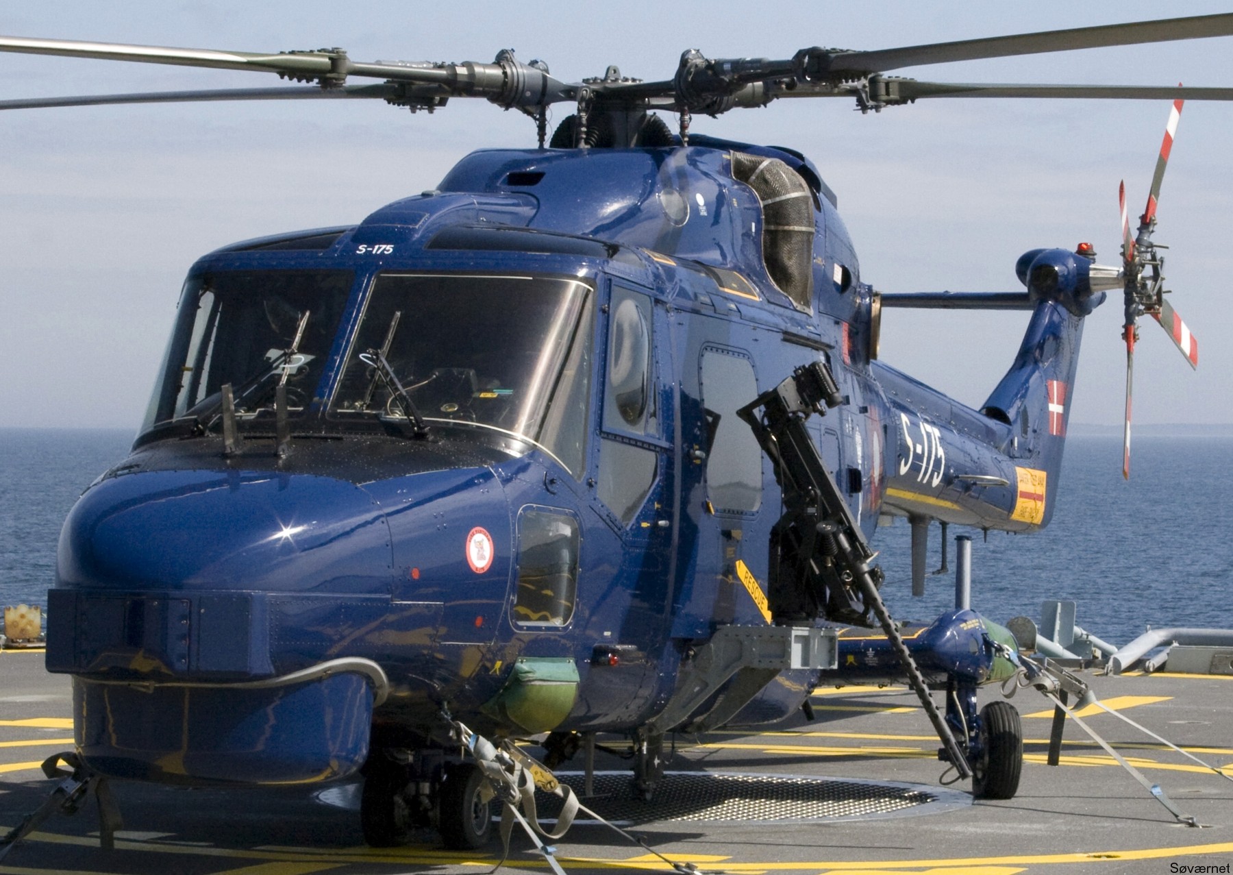 lynx mk.80 mk.90b helicopter westland royal danish navy air force kongelige danske marine flyvevabnet s-175 34