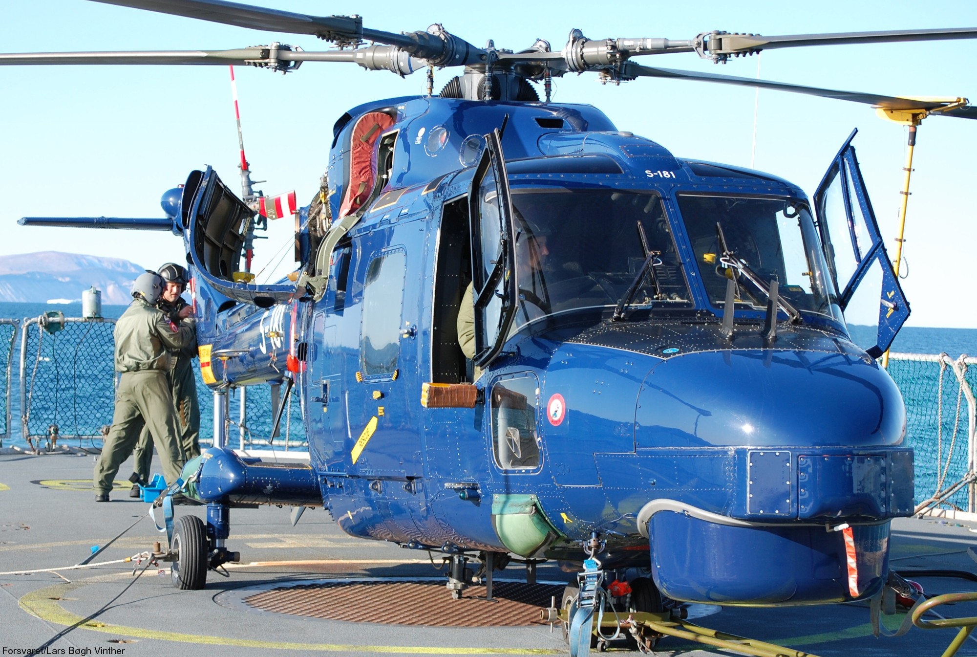 lynx mk.80 mk.90b helicopter westland royal danish navy air force kongelige danske marine flyvevabnet s-181 08