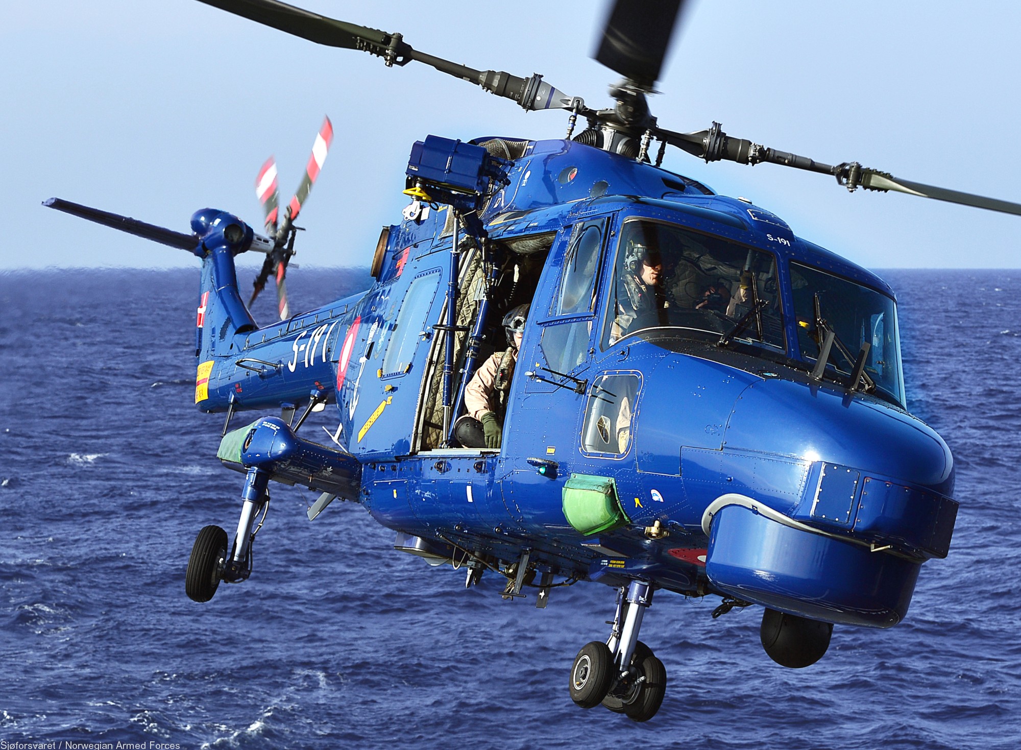 lynx mk.80 mk.90b helicopter westland royal danish navy air force kongelige danske marine flyvevabnet s-191 07