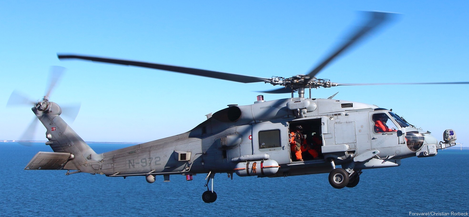 mh-60r seahawk royal danish navy air force flyvevåbnet kongelige danske marine sikorsky helicopter 723 eskadrille squadron karup 15