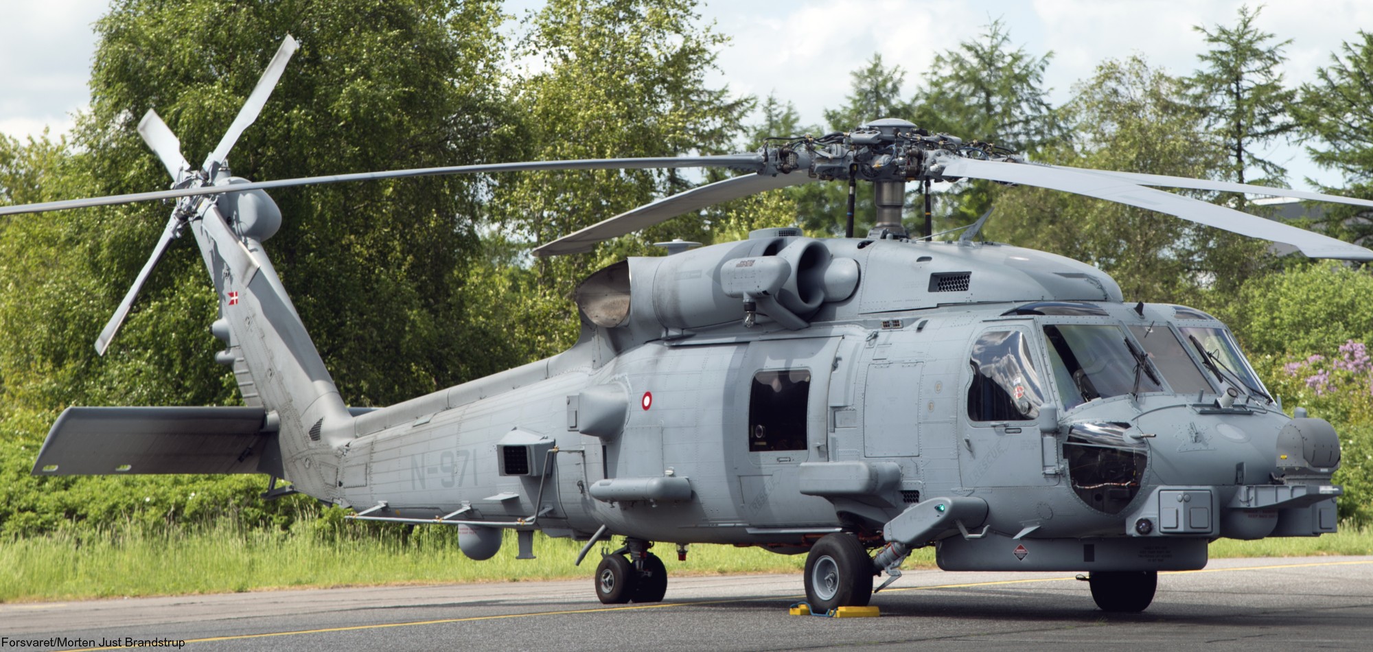 mh-60r seahawk royal danish navy air force flyvevåbnet kongelige danske marine sikorsky helicopter 723 eskadrille squadron karup 18