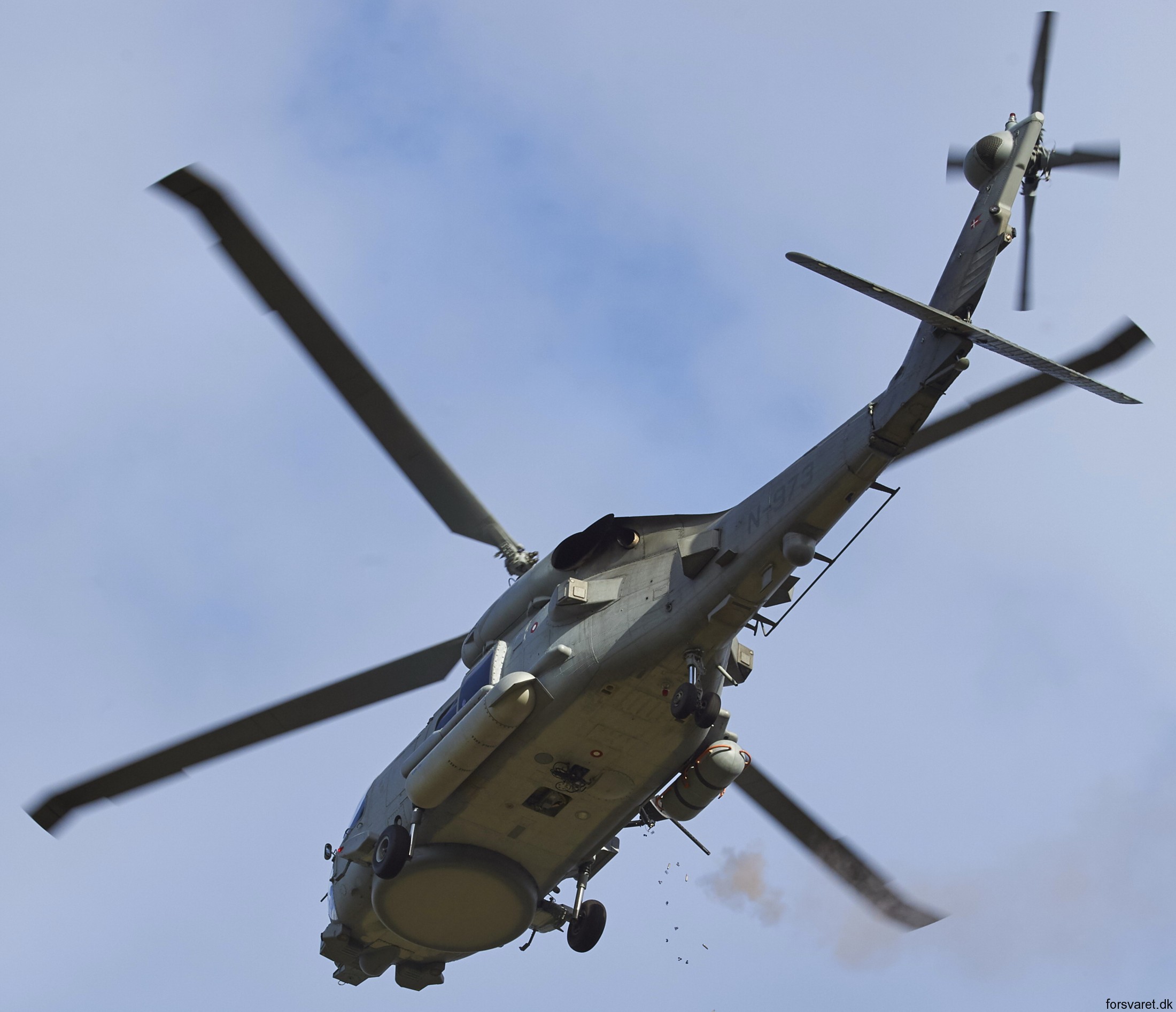 mh-60r seahawk royal danish navy air force flyvevåbnet kongelige danske marine sikorsky helicopter 723 eskadrille squadron karup 29