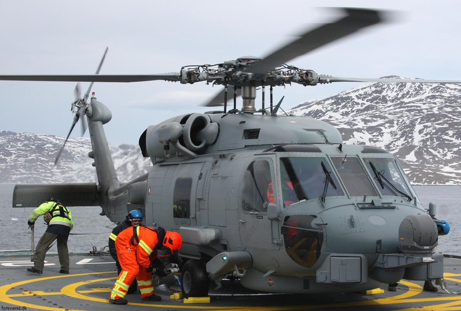 mh-60r seahawk royal danish navy air force flyvevåbnet kongelige danske marine sikorsky helicopter 723 eskadrille squadron karup 37
