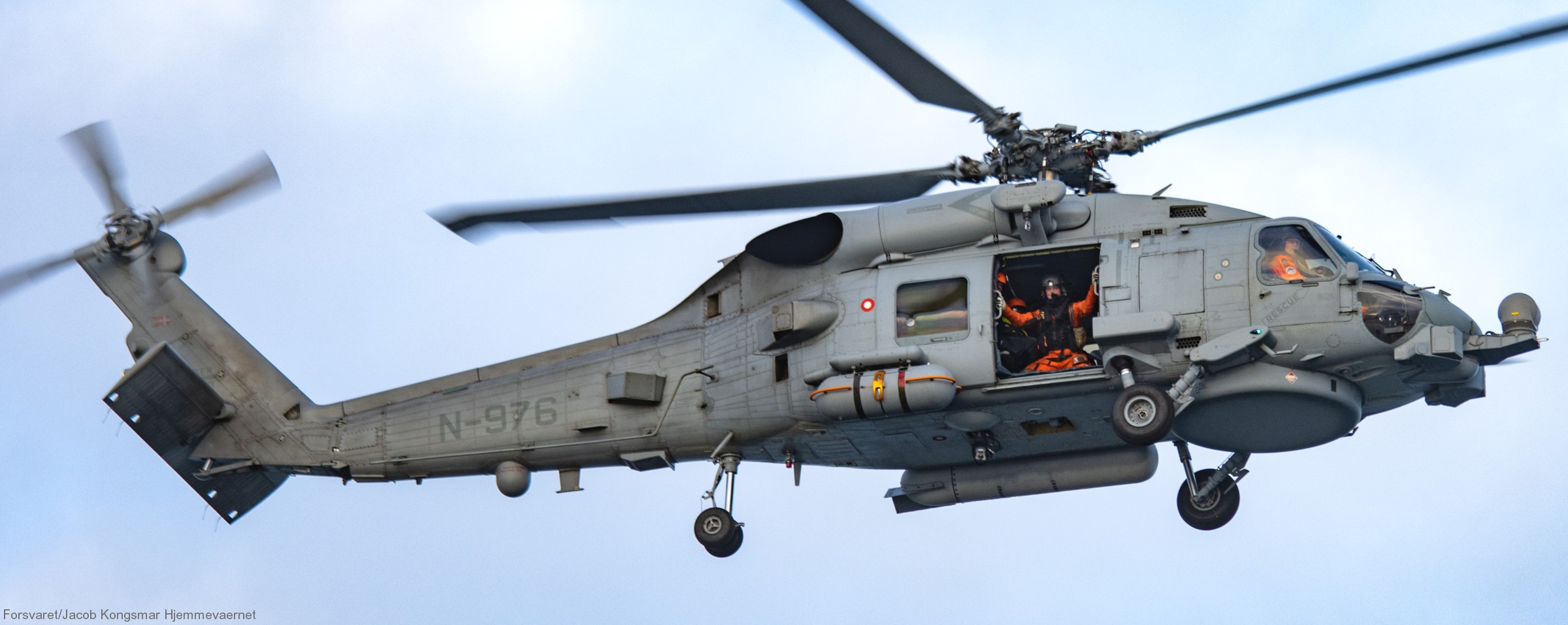 mh-60r seahawk royal danish navy air force flyvevåbnet kongelige danske marine sikorsky helicopter 723 eskadrille squadron karup 38