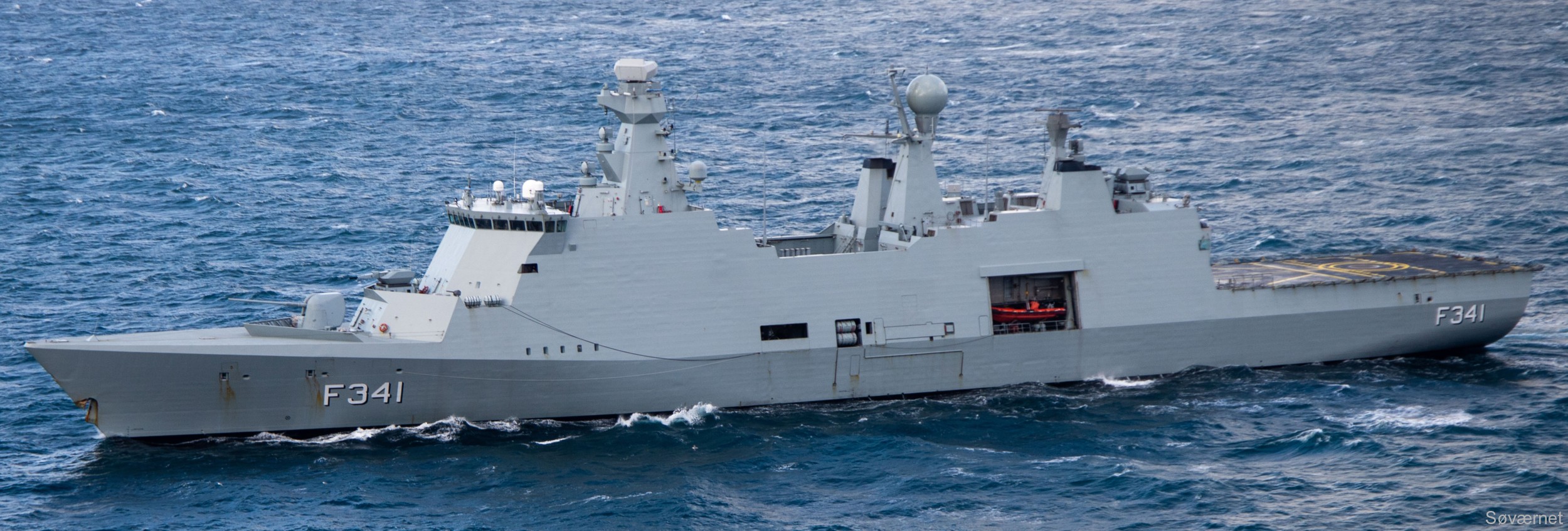 f-341 hdms absalon class frigate command support ship l-16 royal danish navy kongelige danske marine stanflex 04x