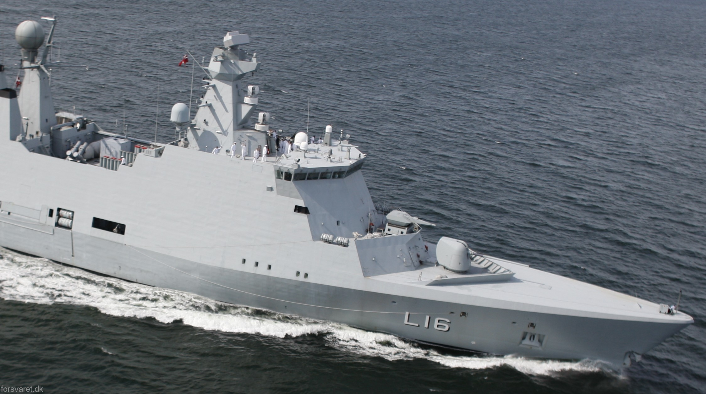 l-16 hdms absalon command support ship frigate royal danish navy 04